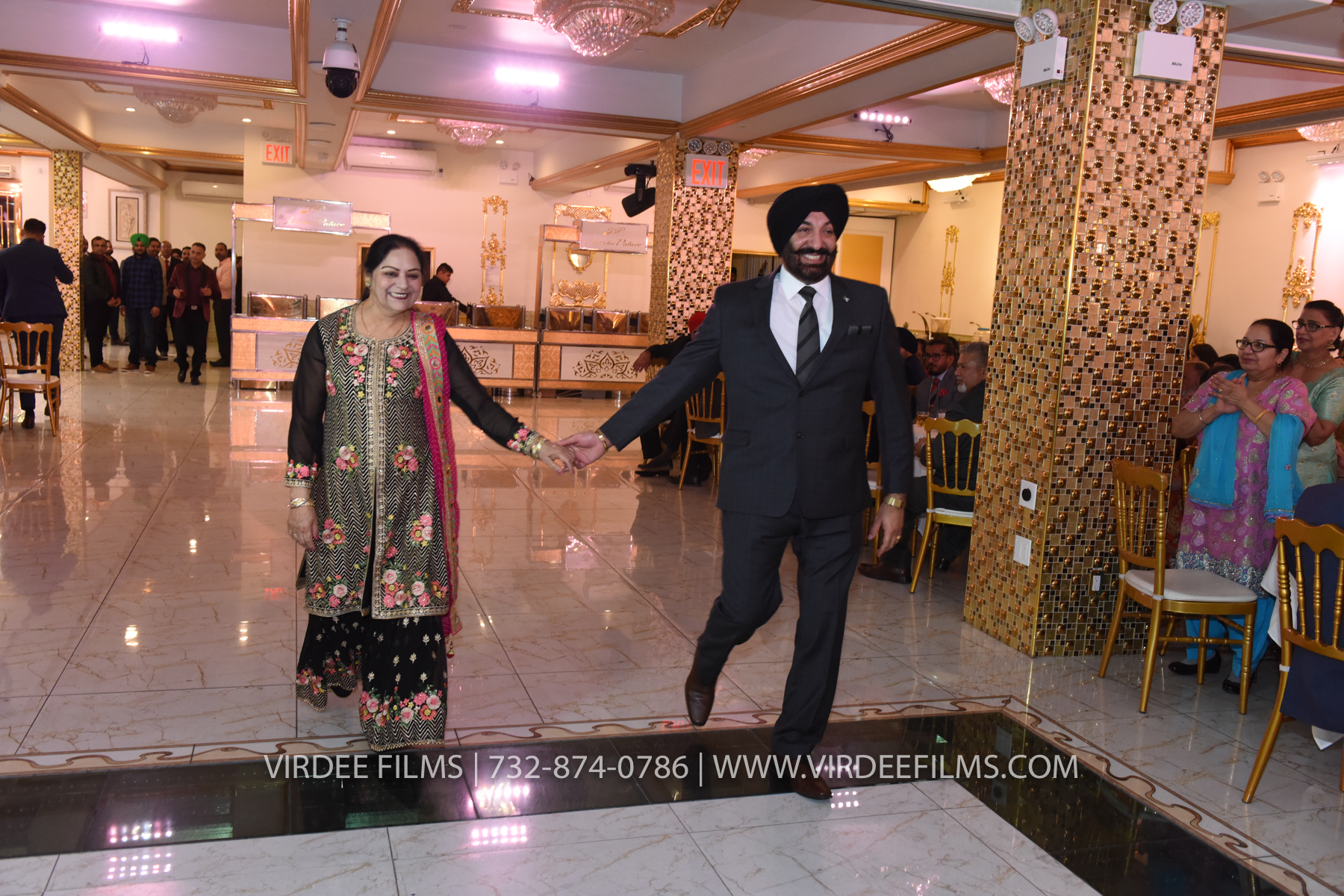 ZORA LOHRI (332)