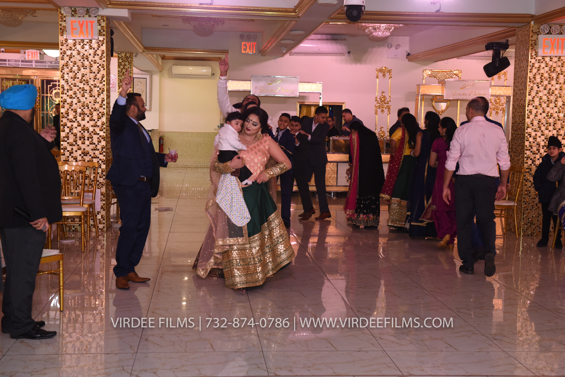 ZORA LOHRI (815)