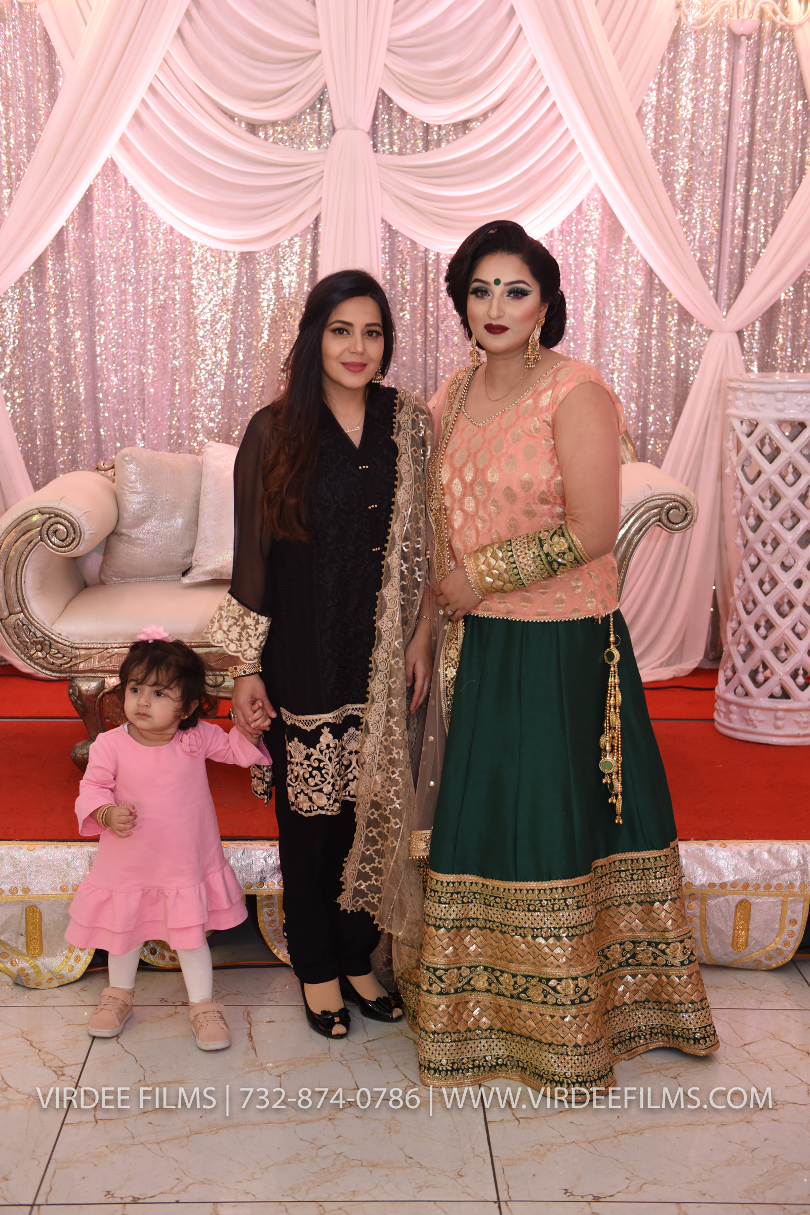 ZORA LOHRI (266)
