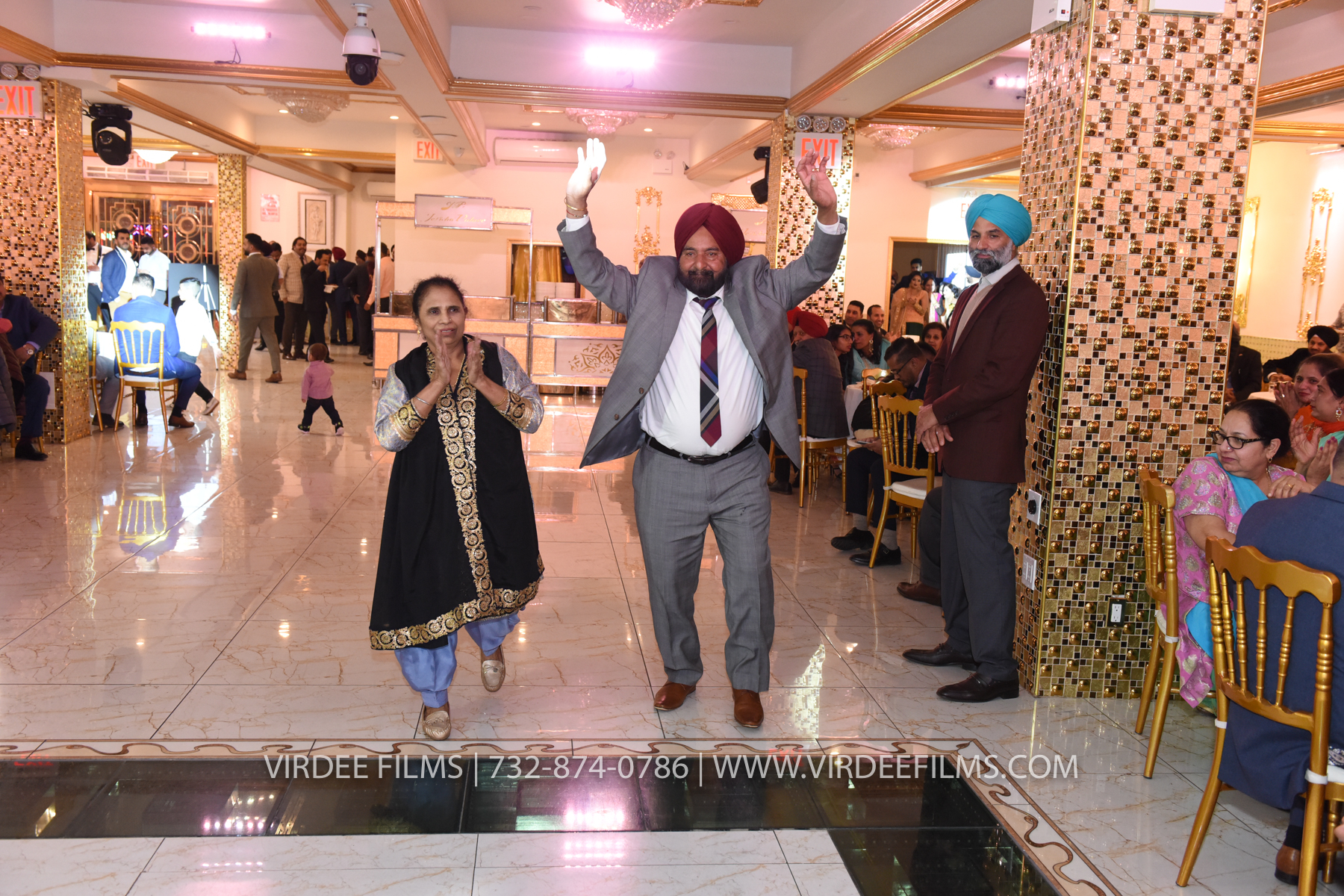 ZORA LOHRI (325)