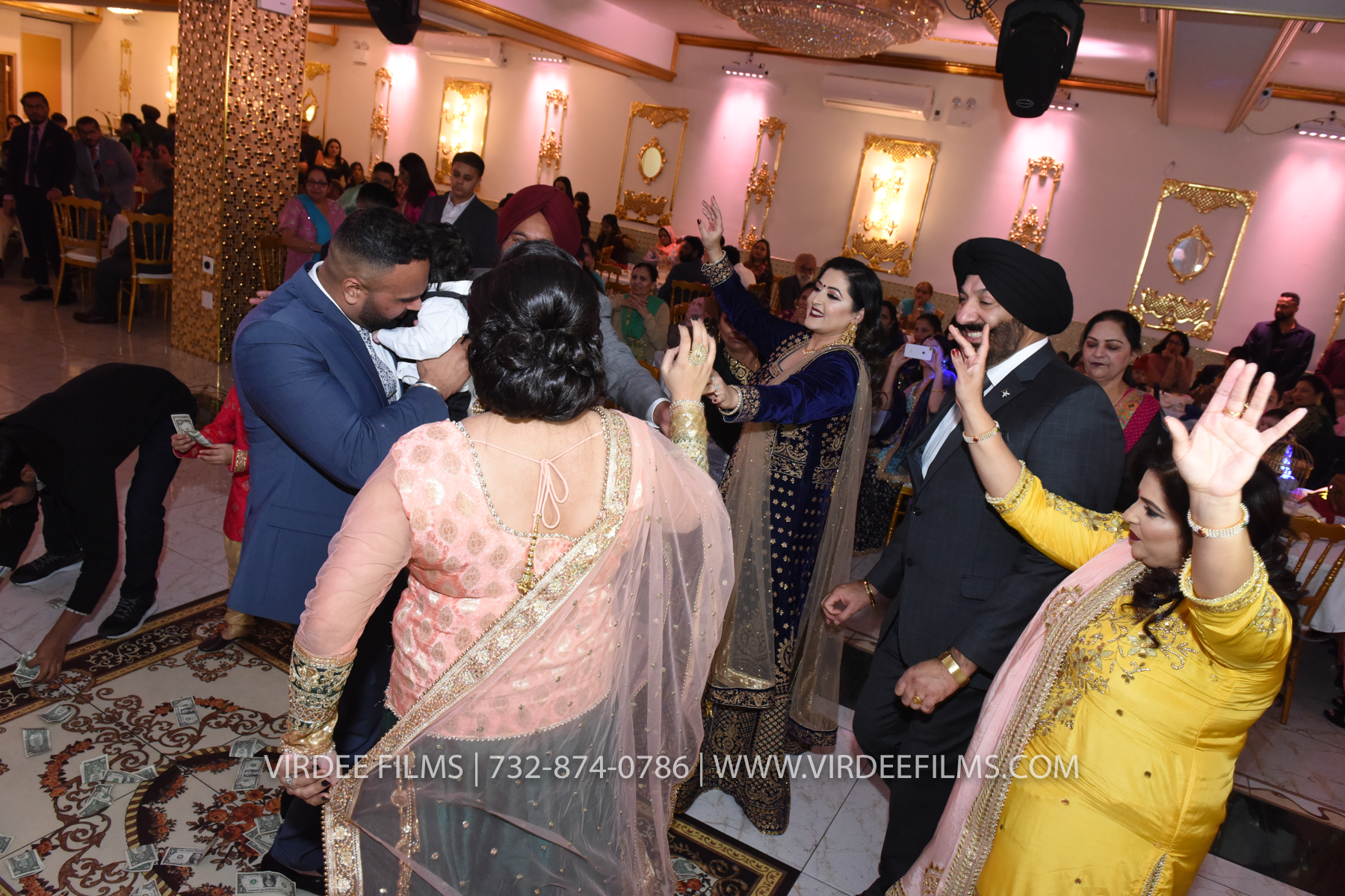 ZORA LOHRI (369)