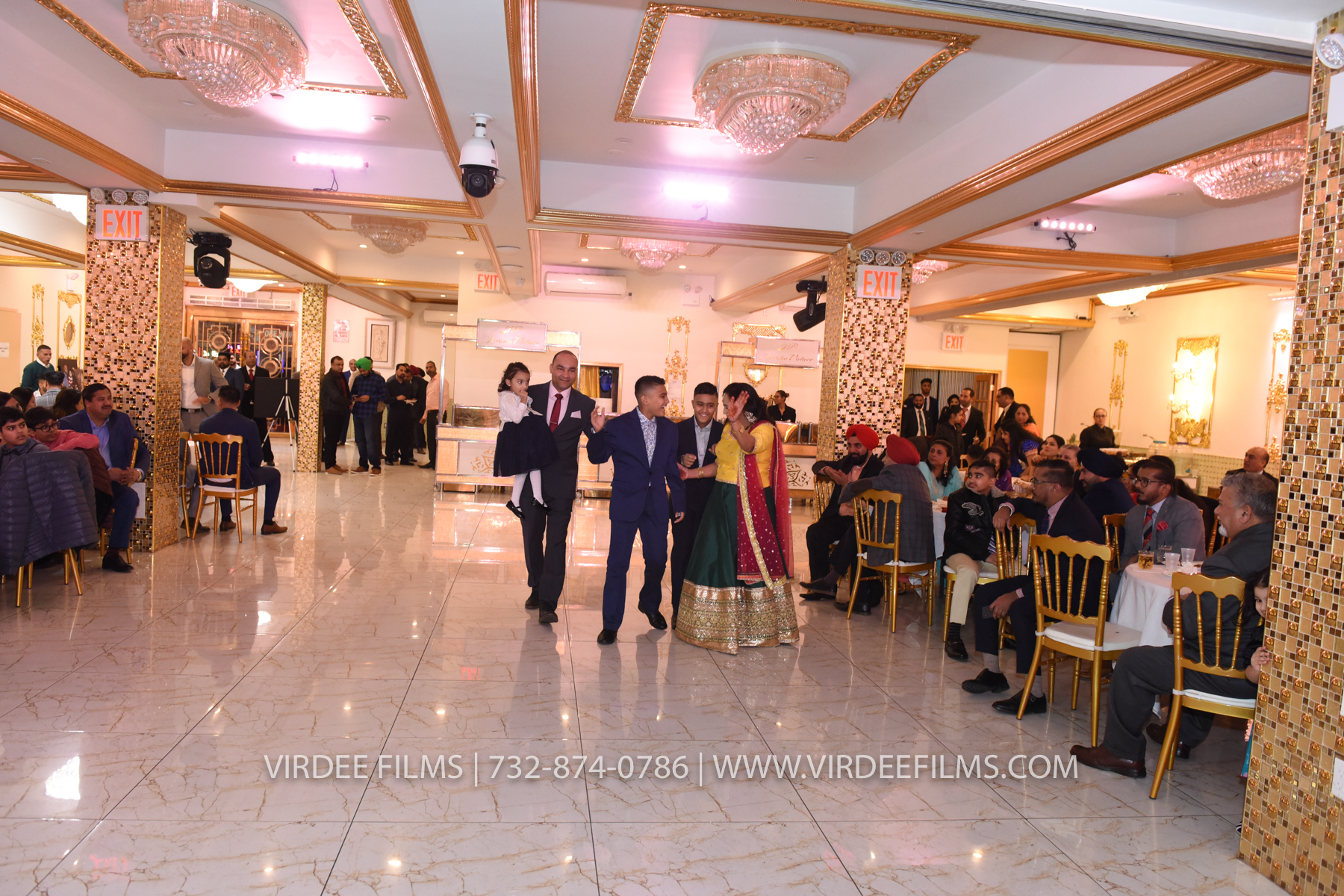 ZORA LOHRI (341)