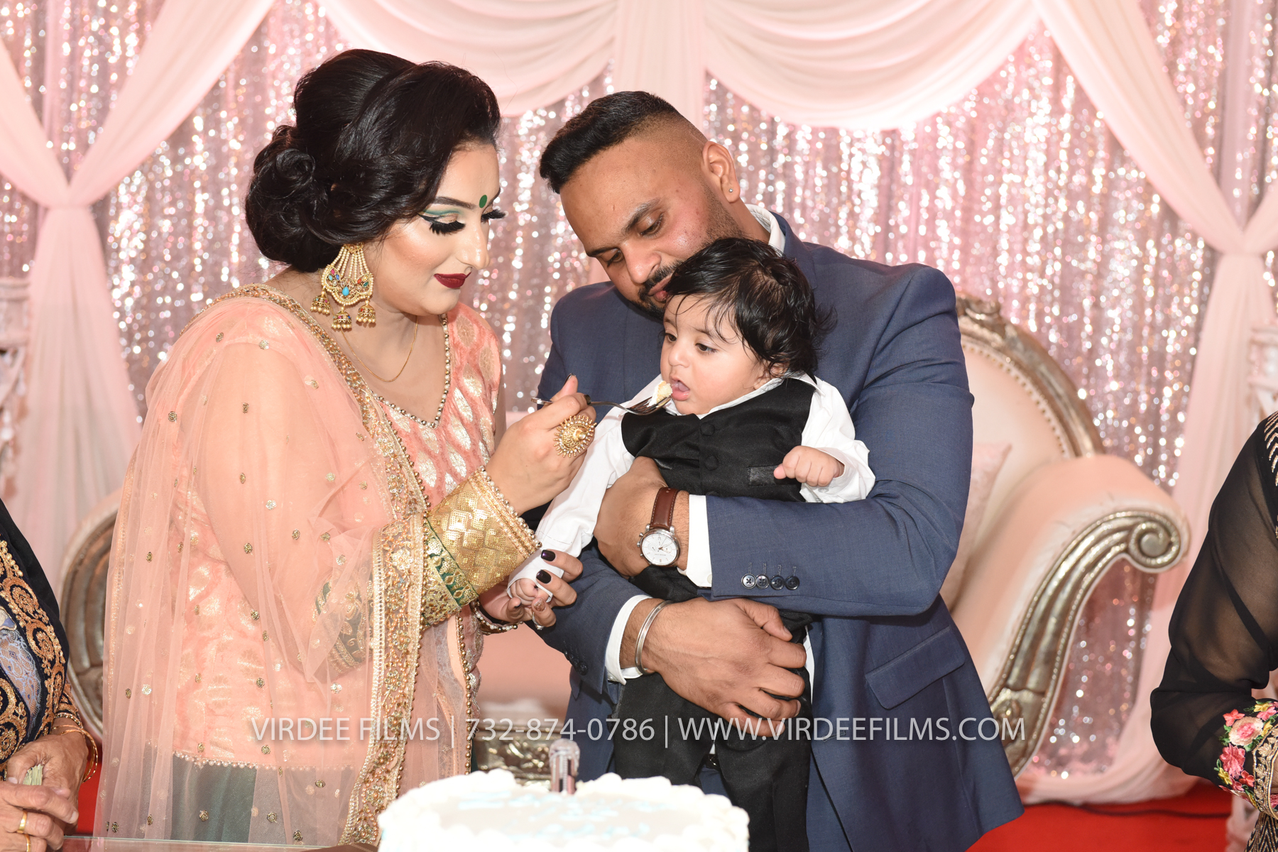 ZORA LOHRI (422)