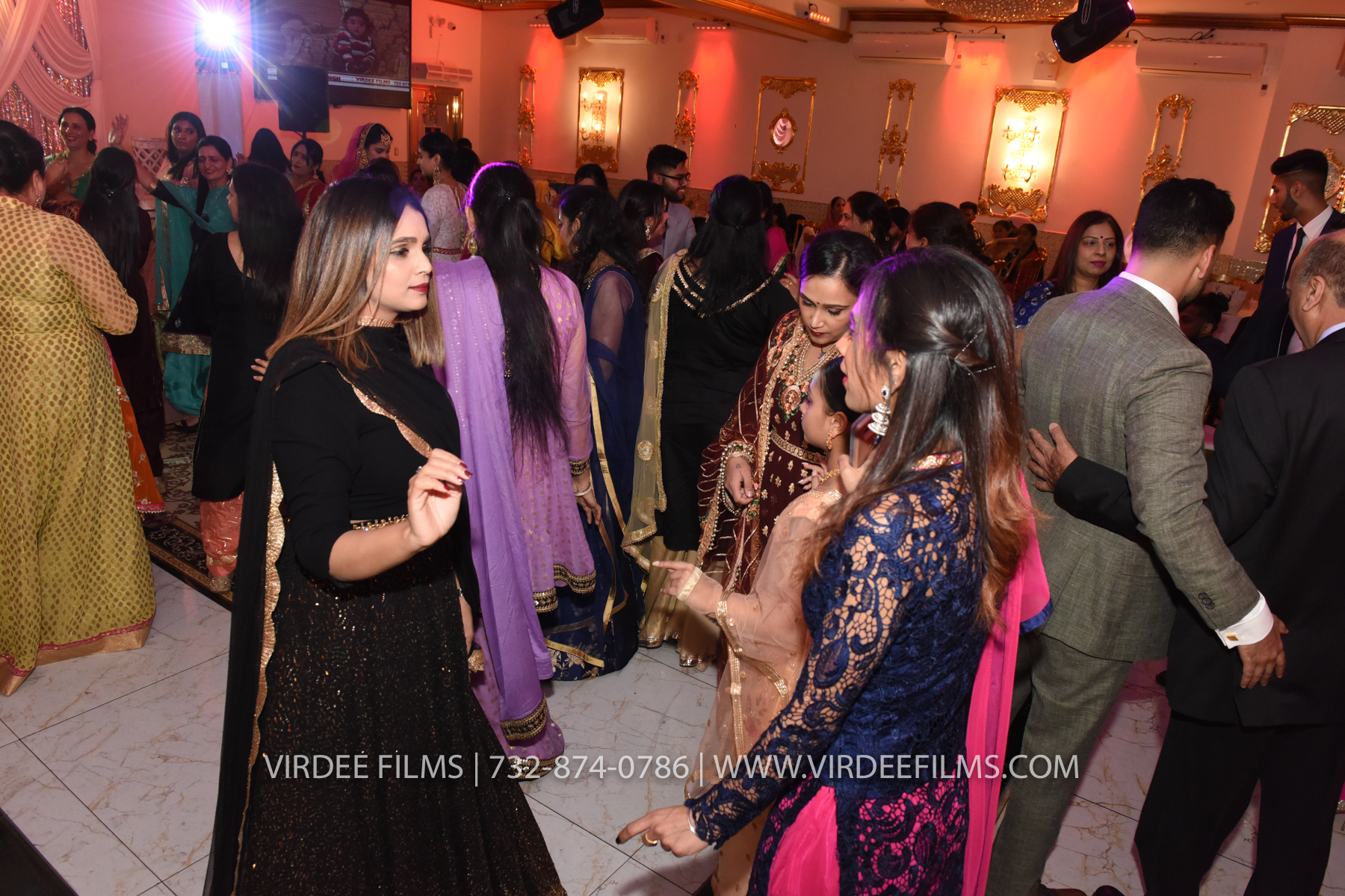 ZORA LOHRI (523)