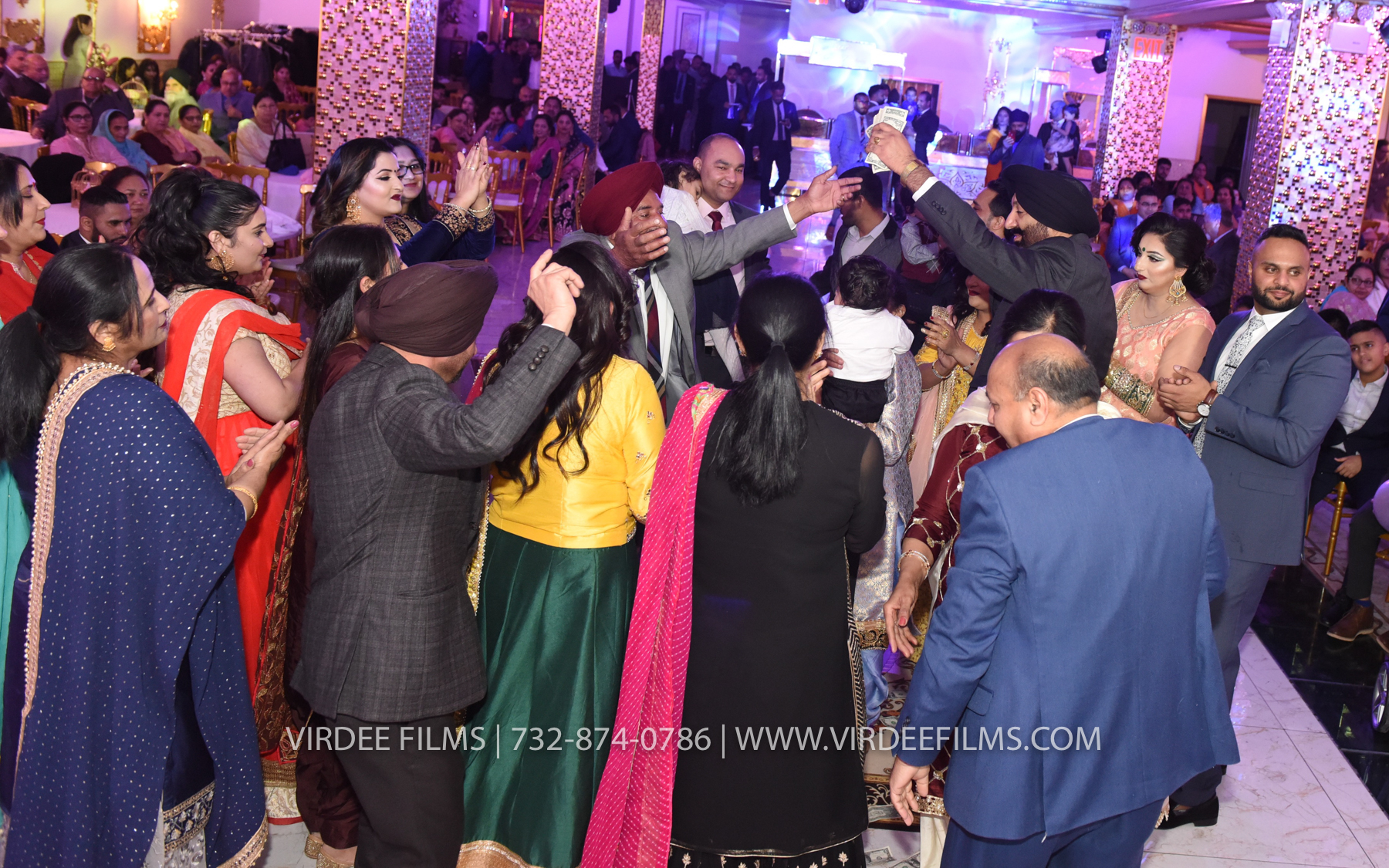 ZORA LOHRI (484)