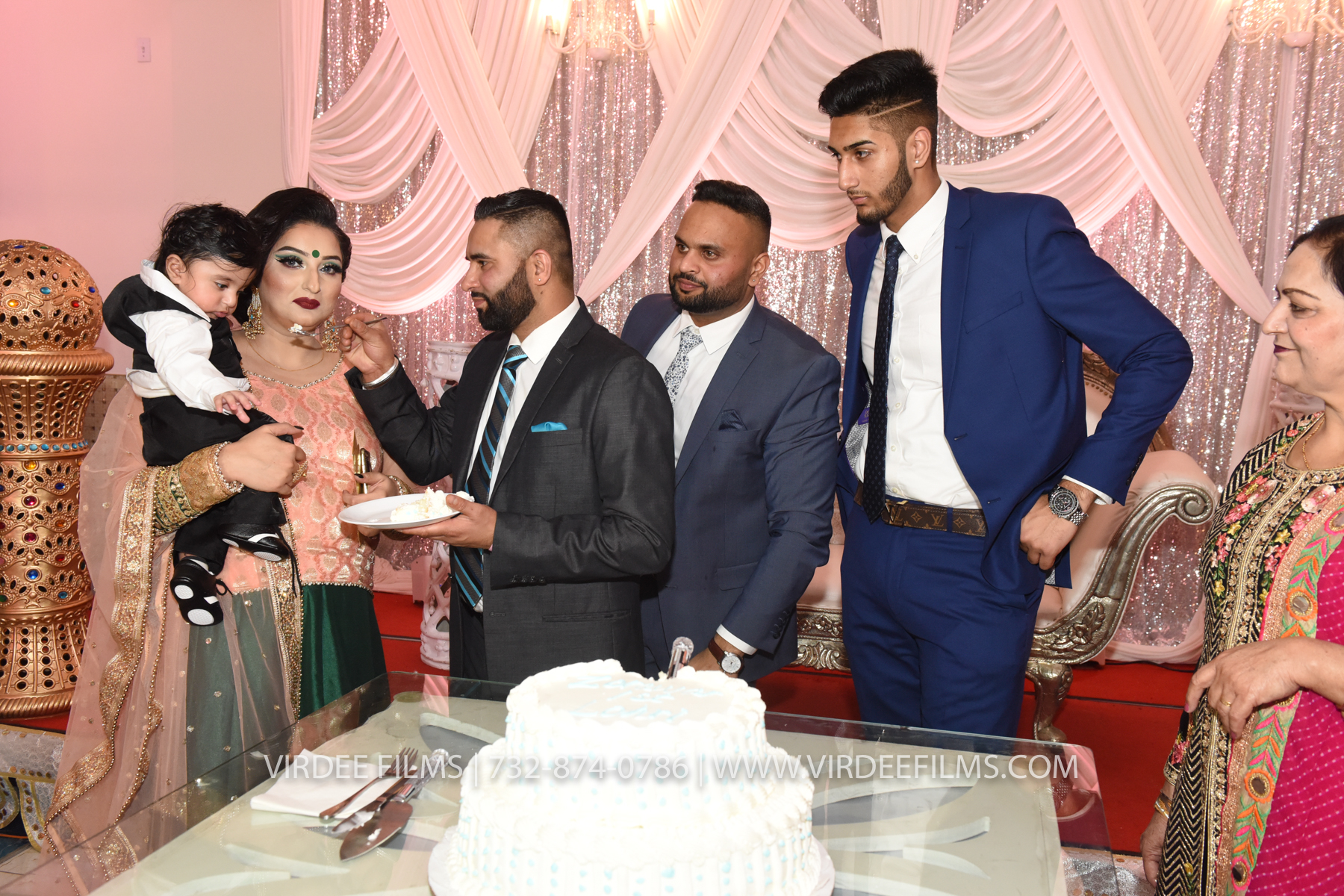 ZORA LOHRI (438)