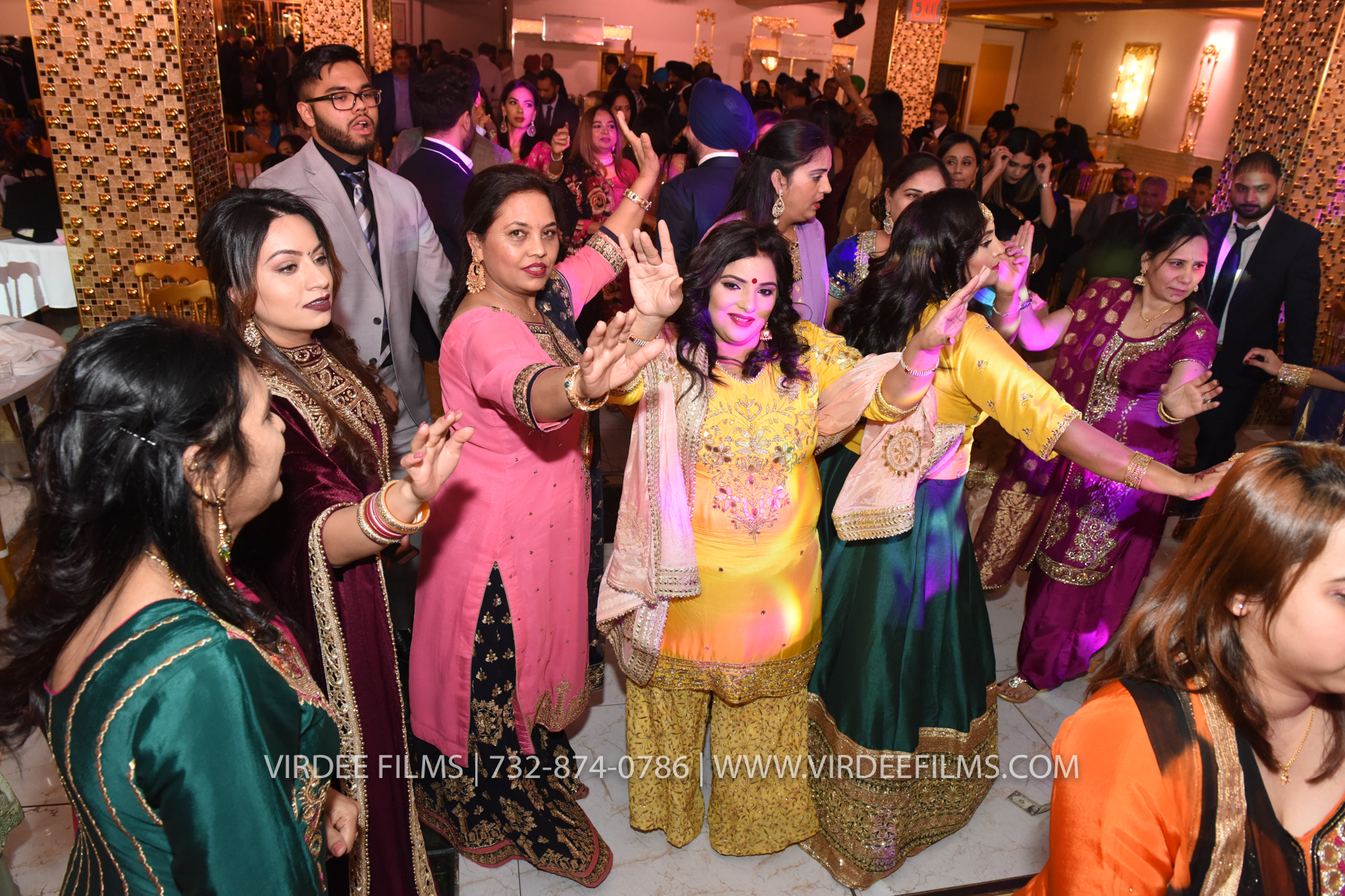 ZORA LOHRI (533)