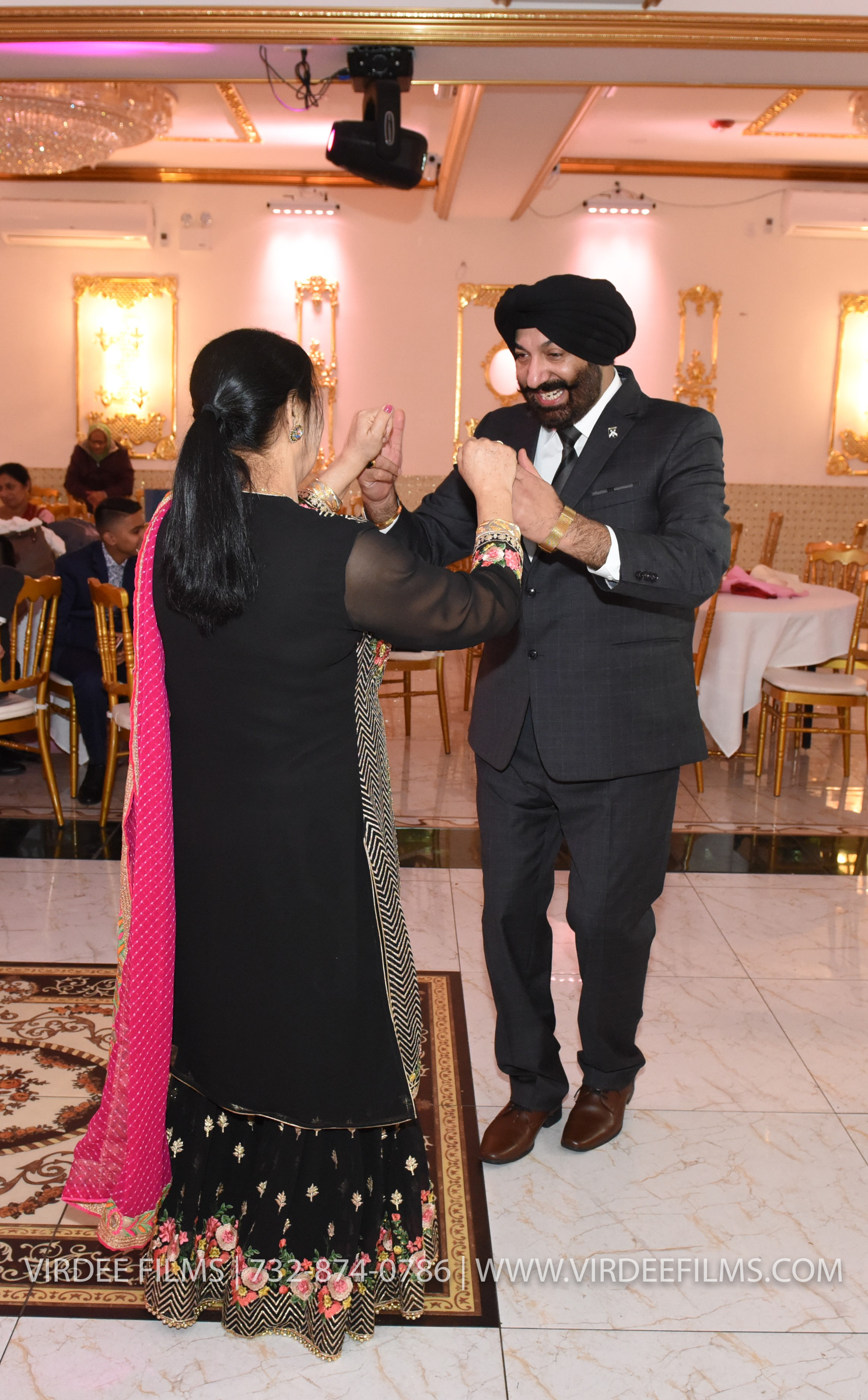 ZORA LOHRI (803)