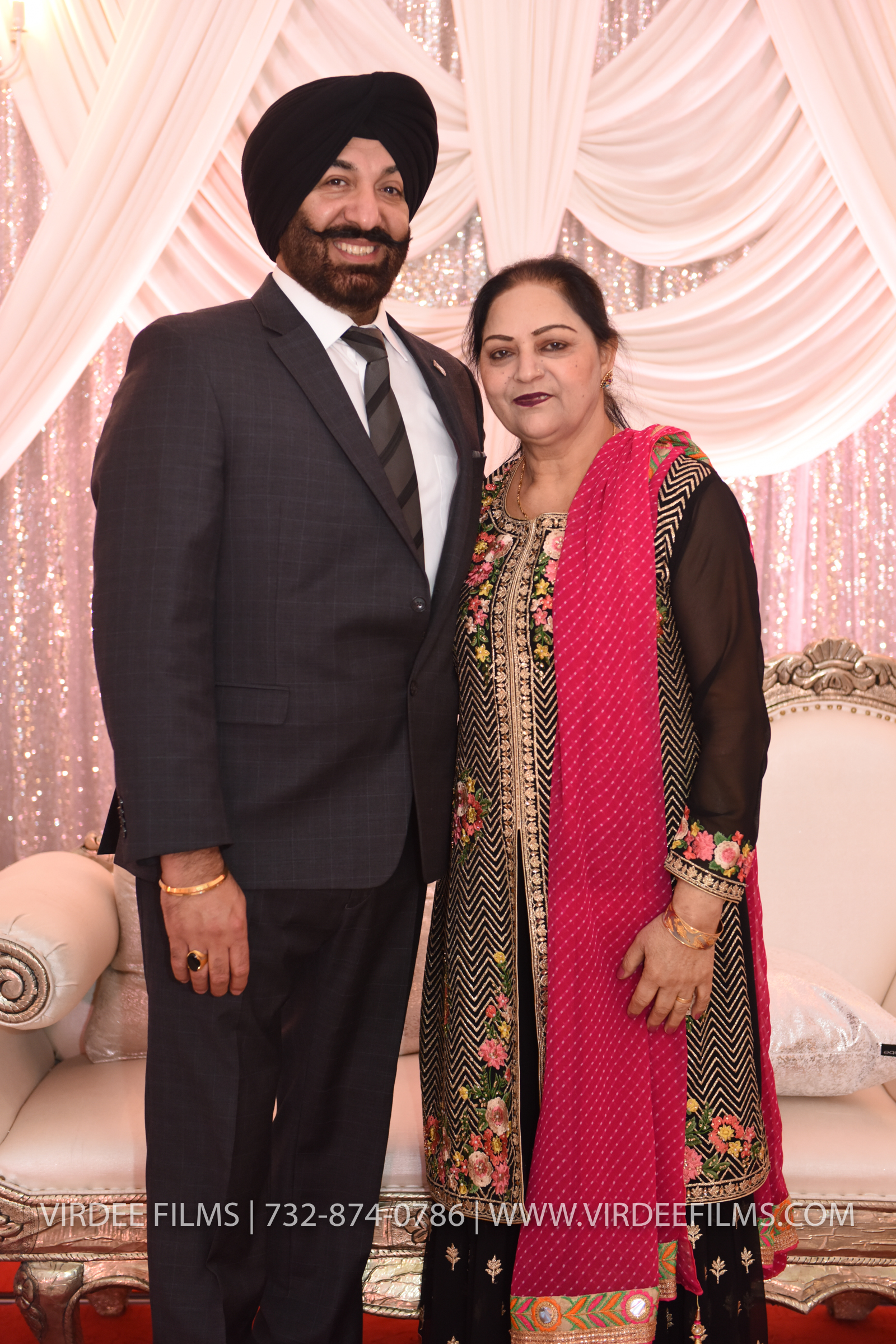 ZORA LOHRI (252)
