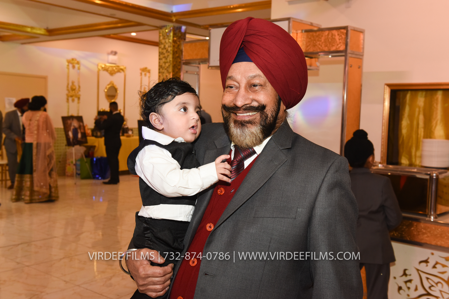 ZORA LOHRI (299)