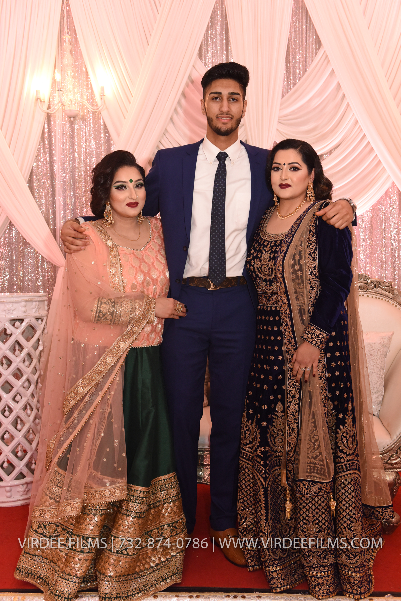 ZORA LOHRI (728)