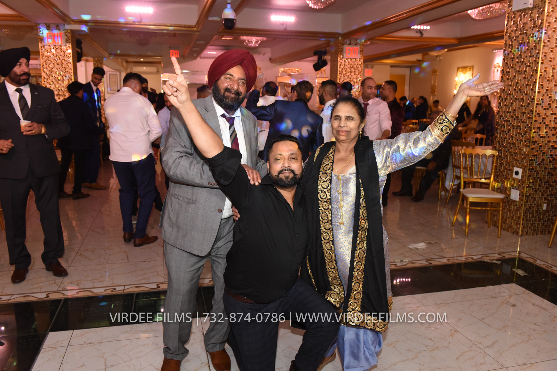 ZORA LOHRI (739)