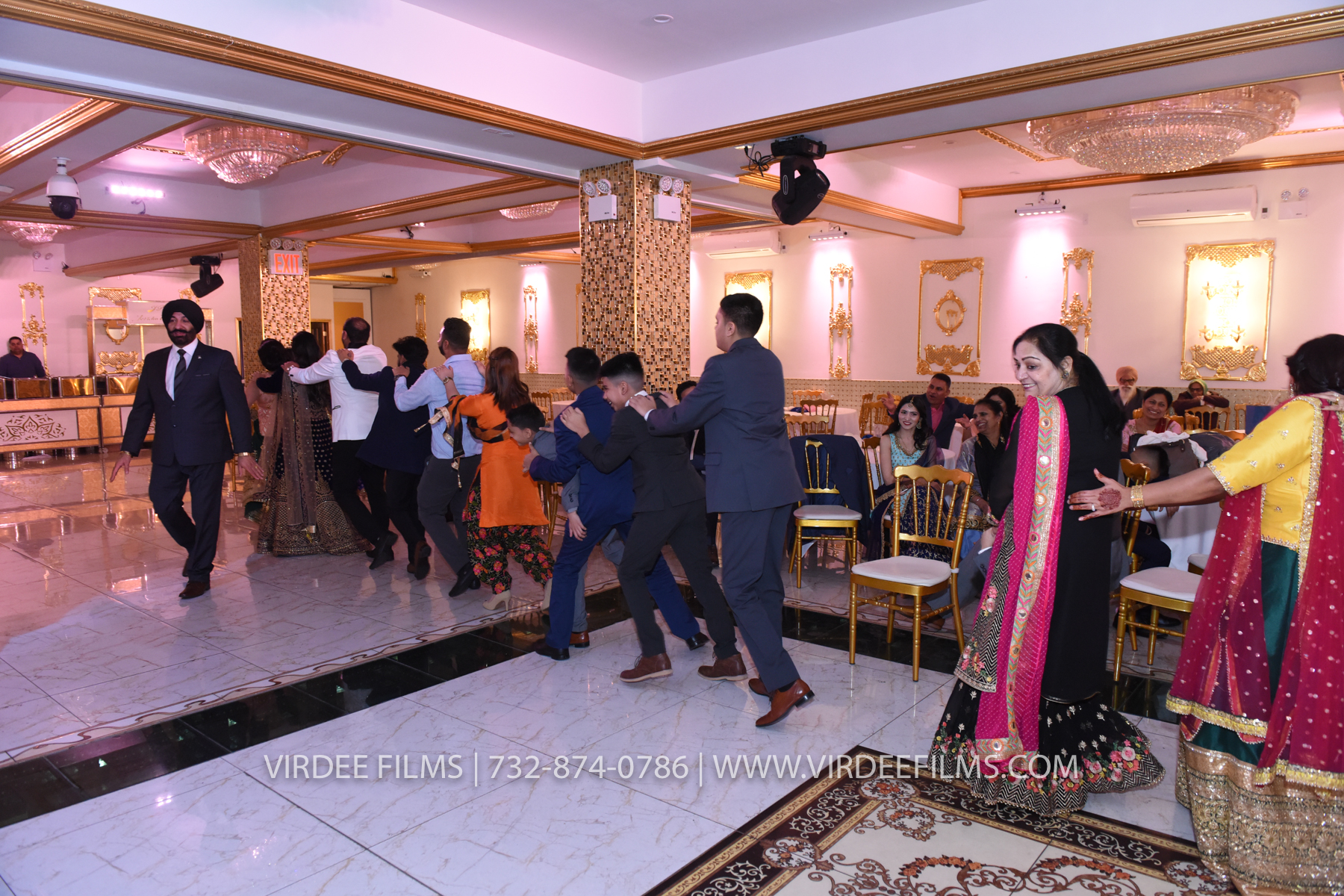 ZORA LOHRI (814)