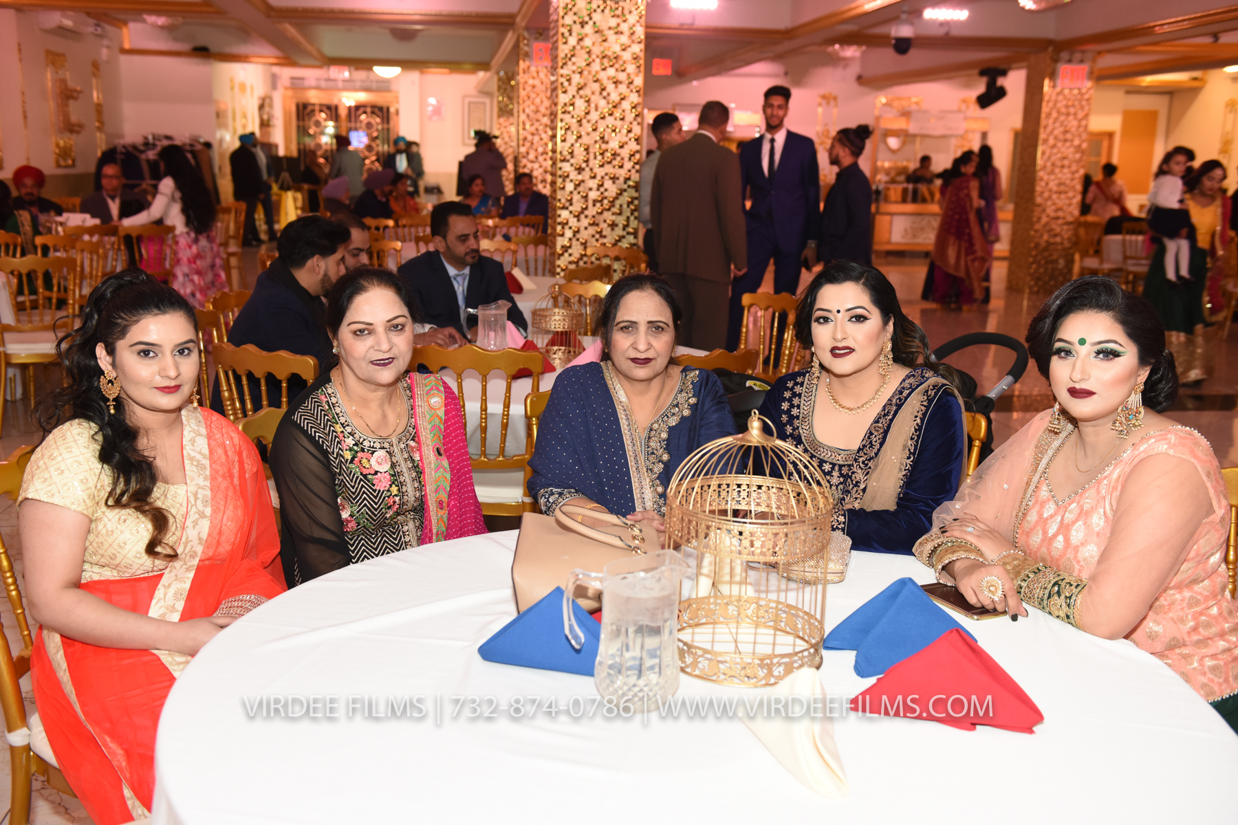 ZORA LOHRI (215)