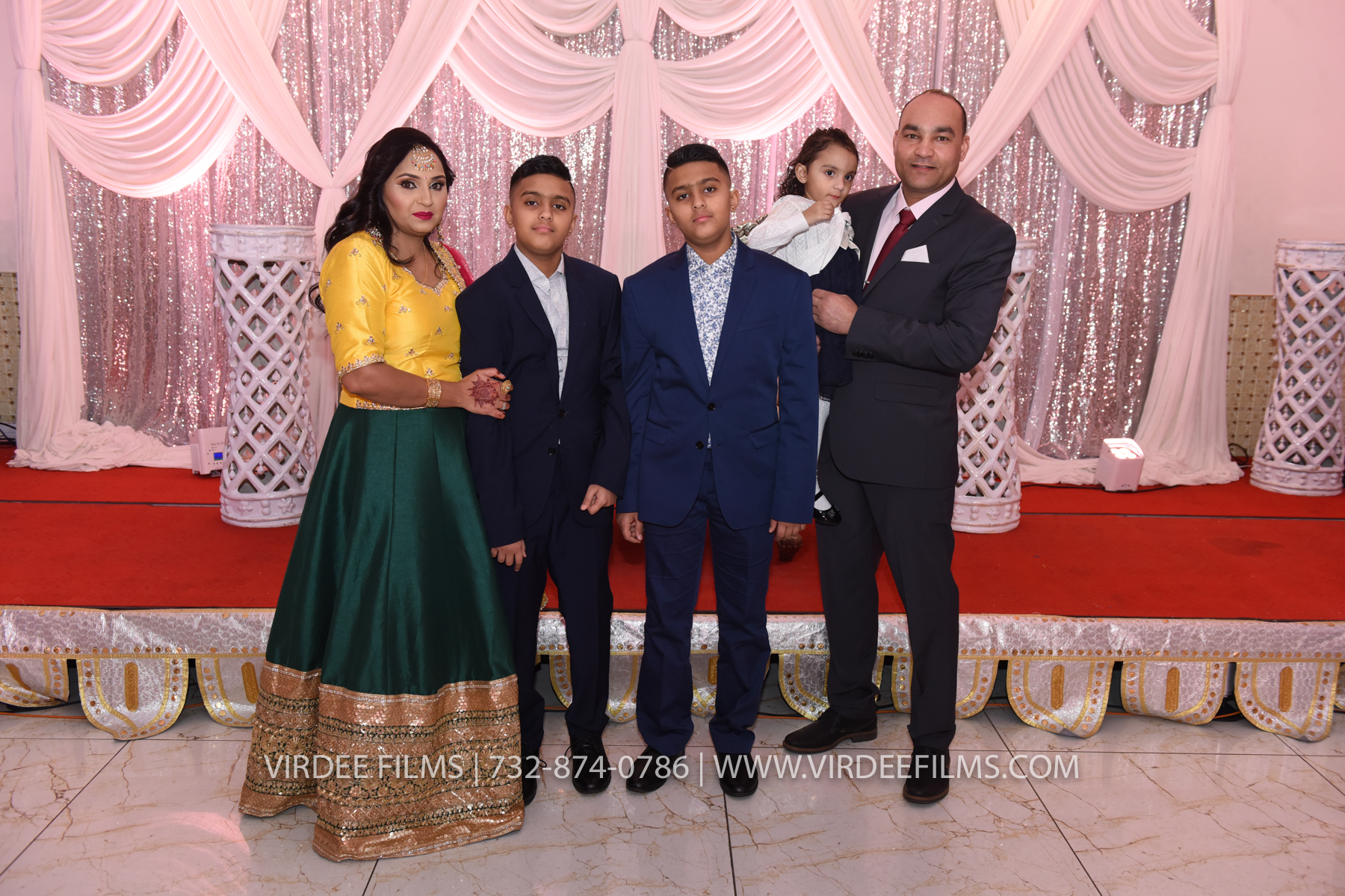 ZORA LOHRI (209)