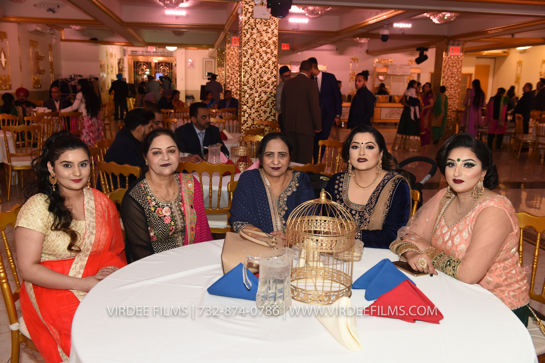 ZORA LOHRI (214)