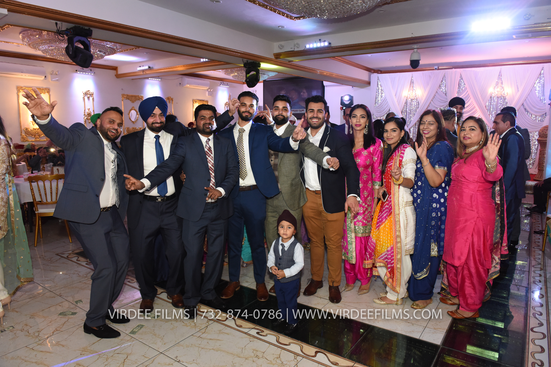 ZORA LOHRI (553)