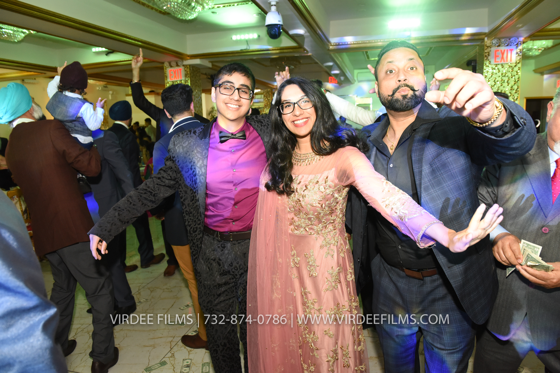 ZORA LOHRI (569)