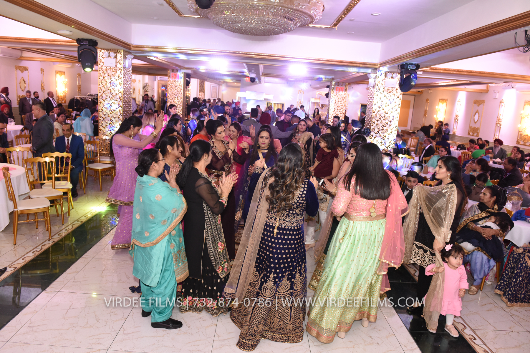 ZORA LOHRI (565)