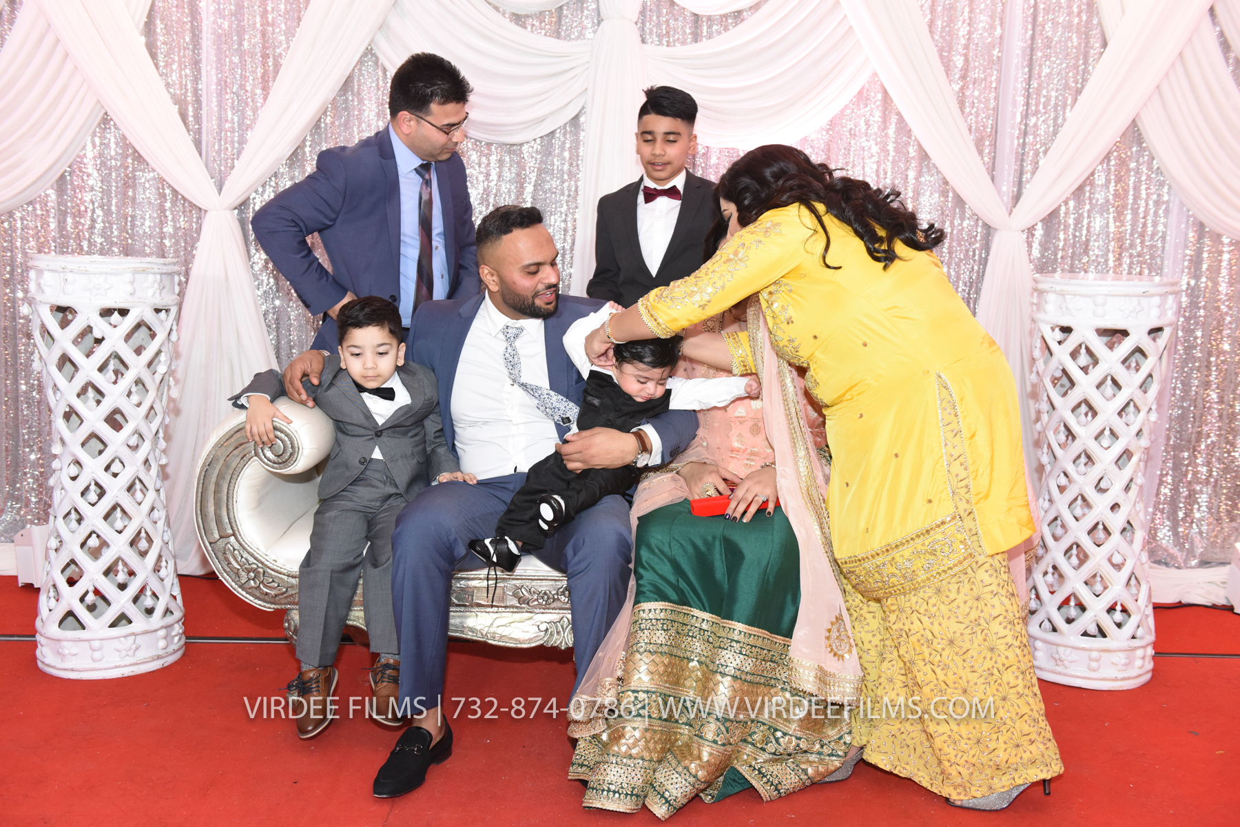ZORA LOHRI (445)