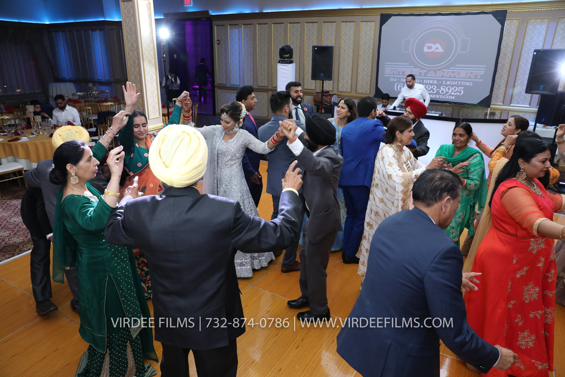 M+P RECEPTION (520)