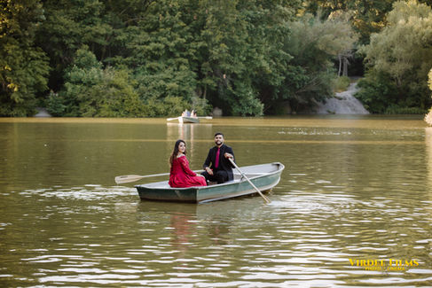 Central Park Engagement Shoot | Bollywood Style Pre-Wedding Shoot