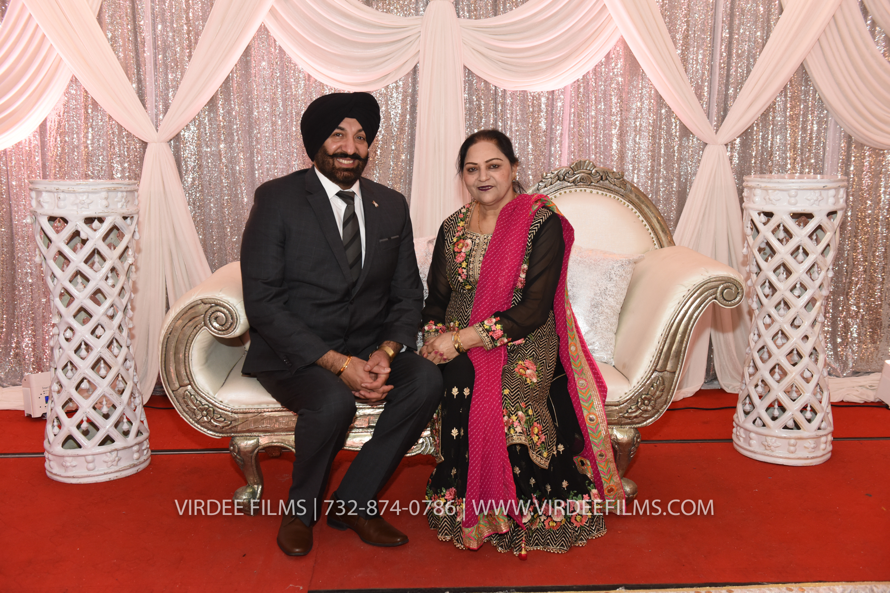 ZORA LOHRI (253)