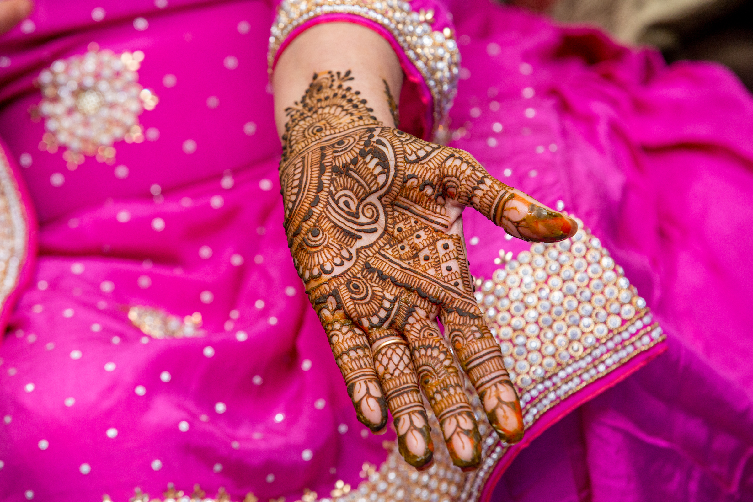 MEHNDI (74)