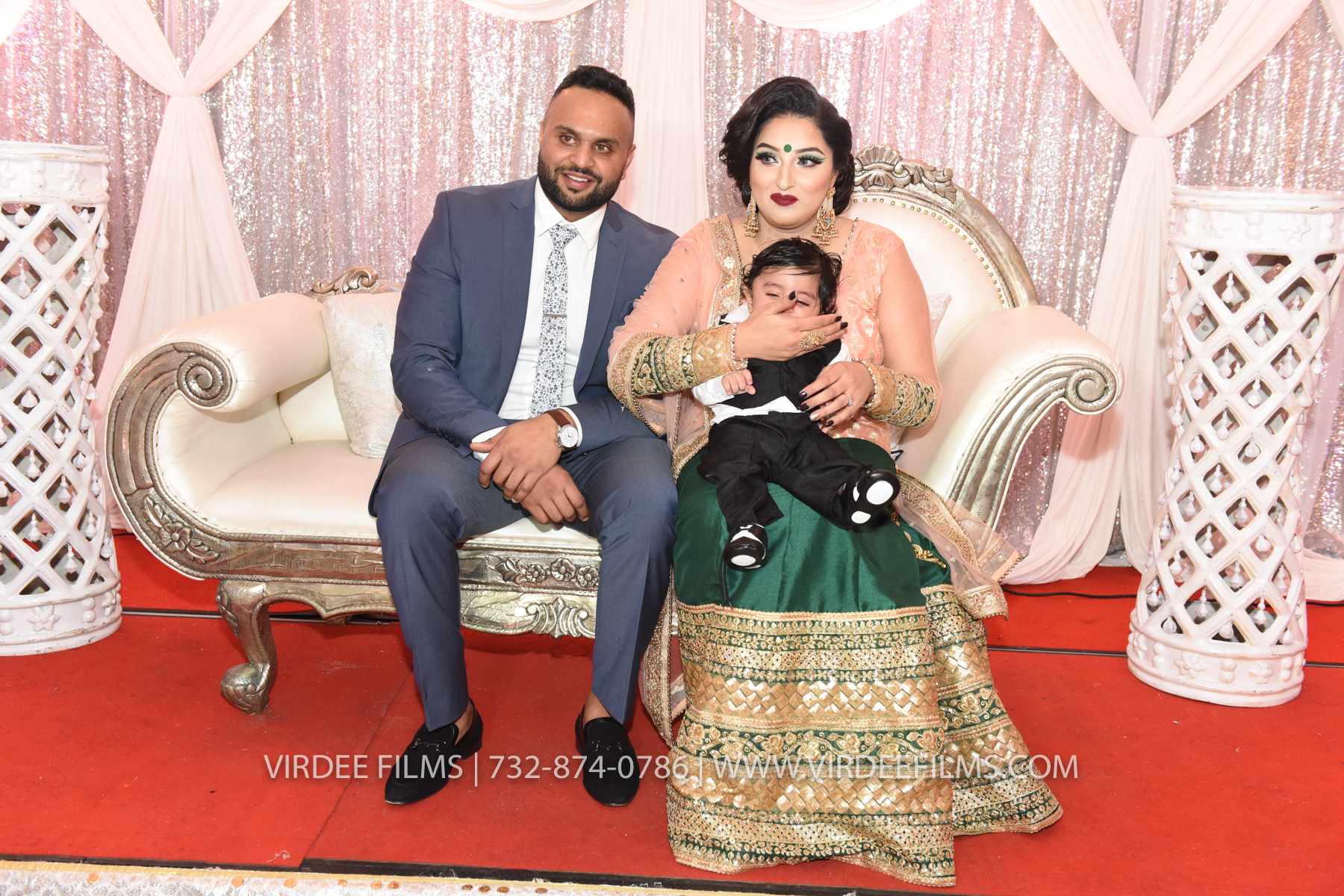 ZORA LOHRI (377)