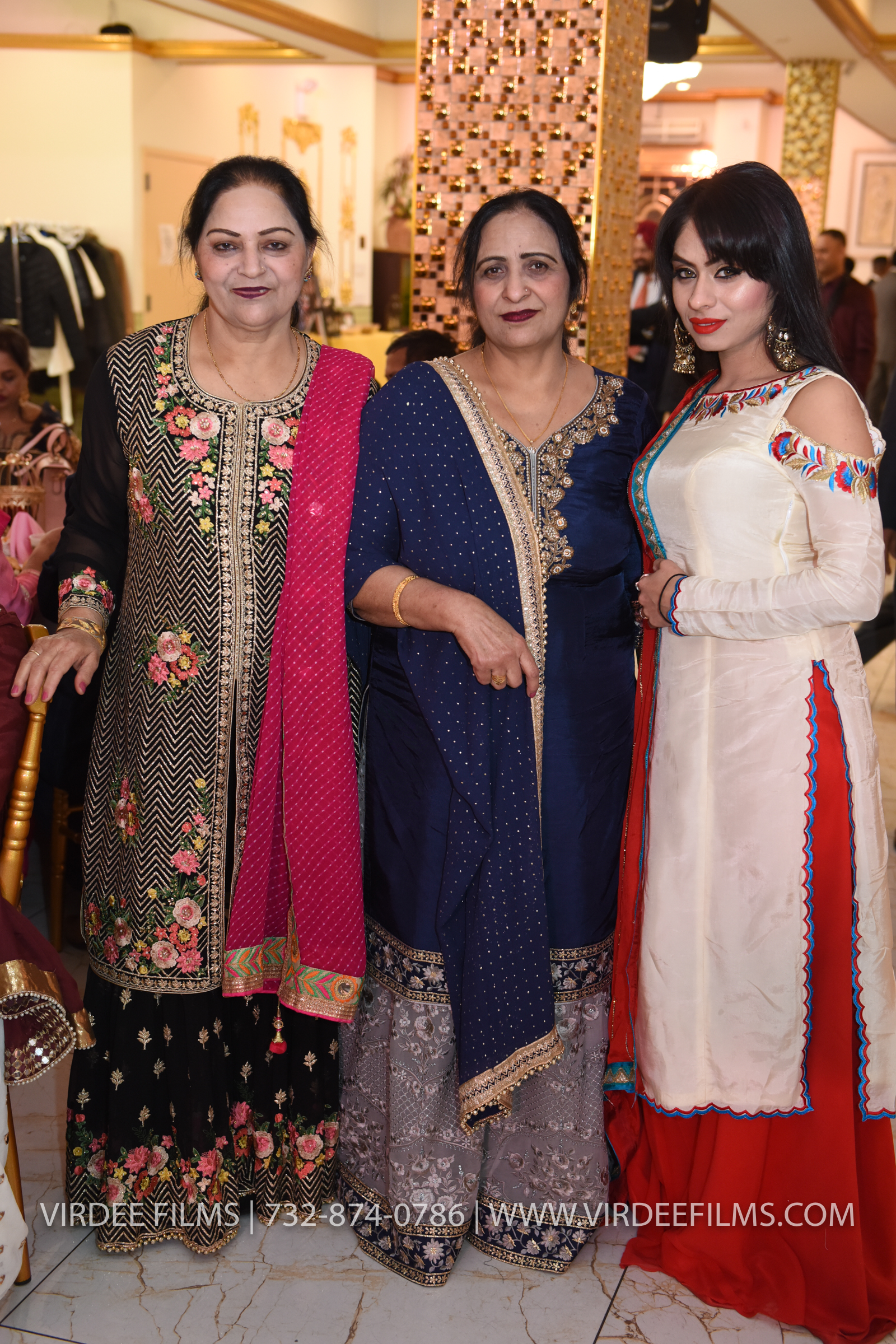 ZORA LOHRI (271)