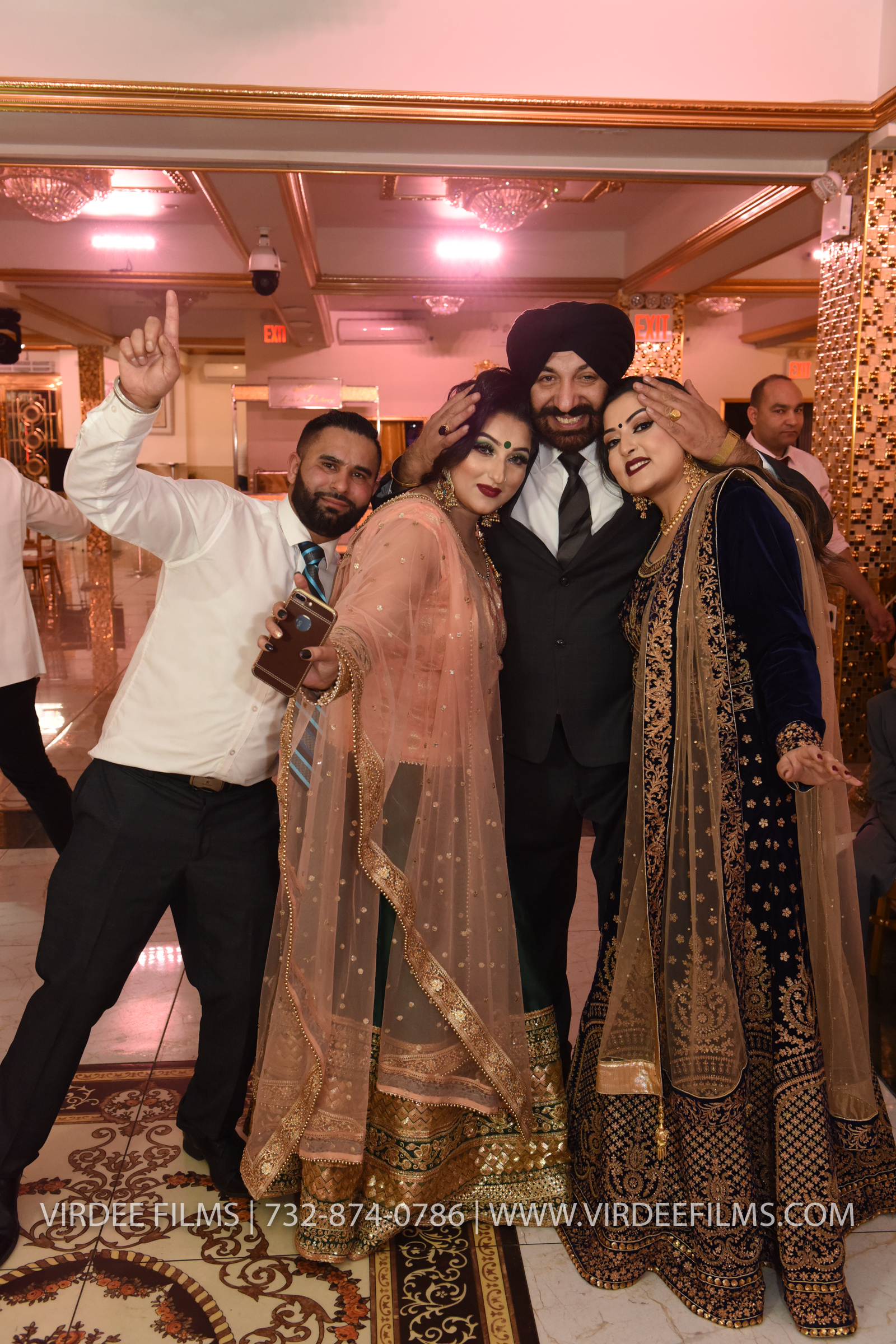ZORA LOHRI (841)
