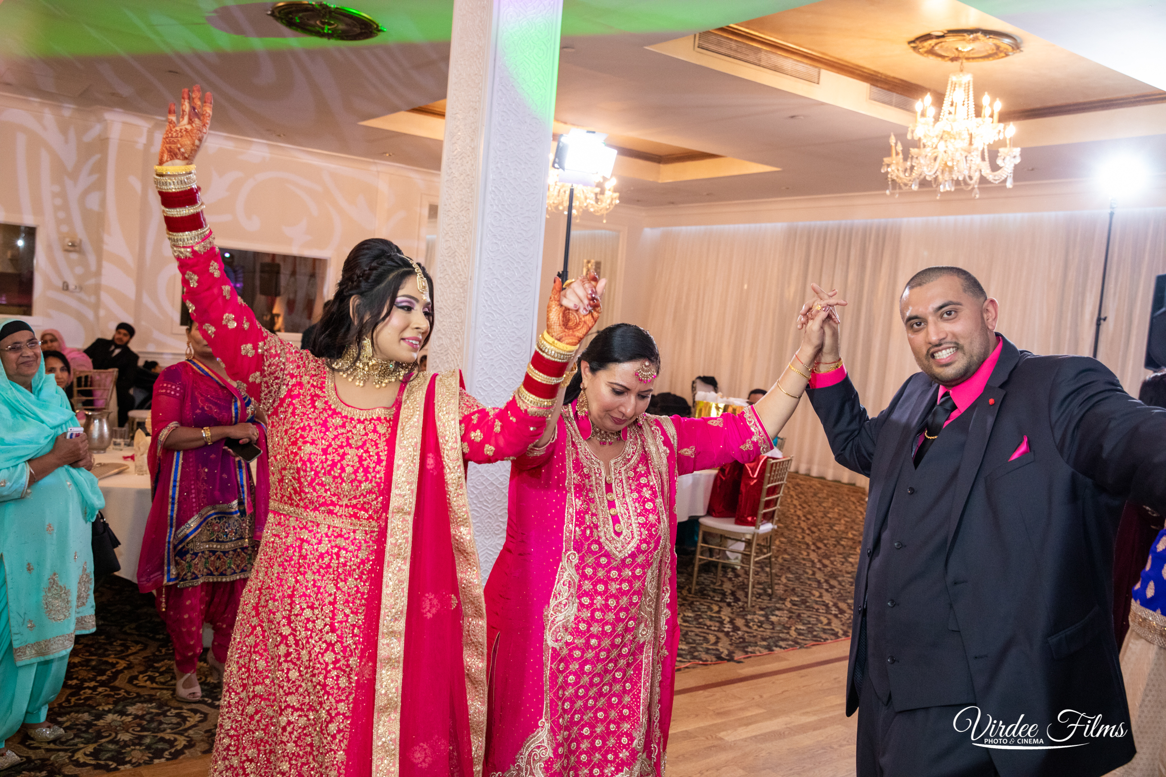RECEPTION (370)