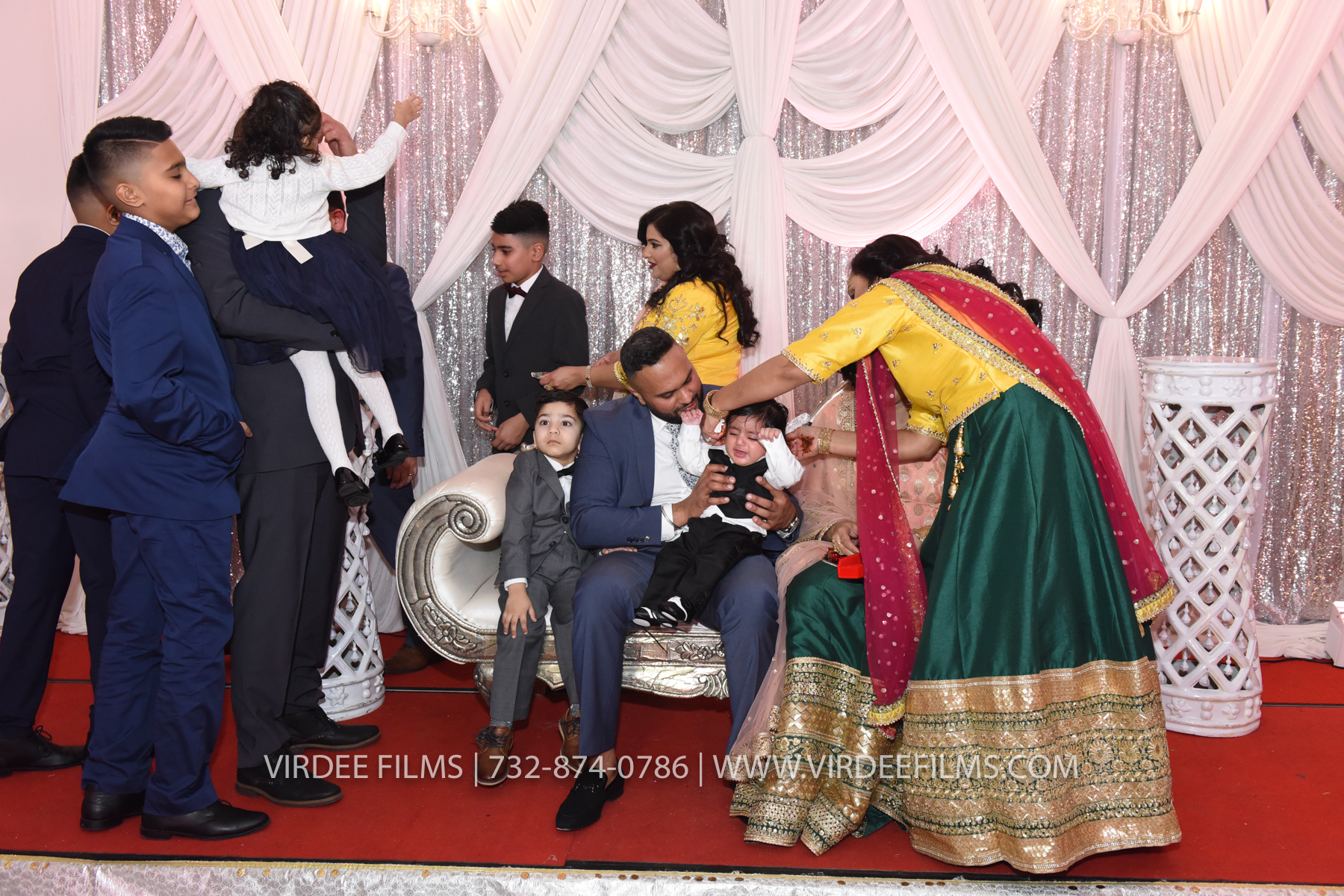 ZORA LOHRI (448)