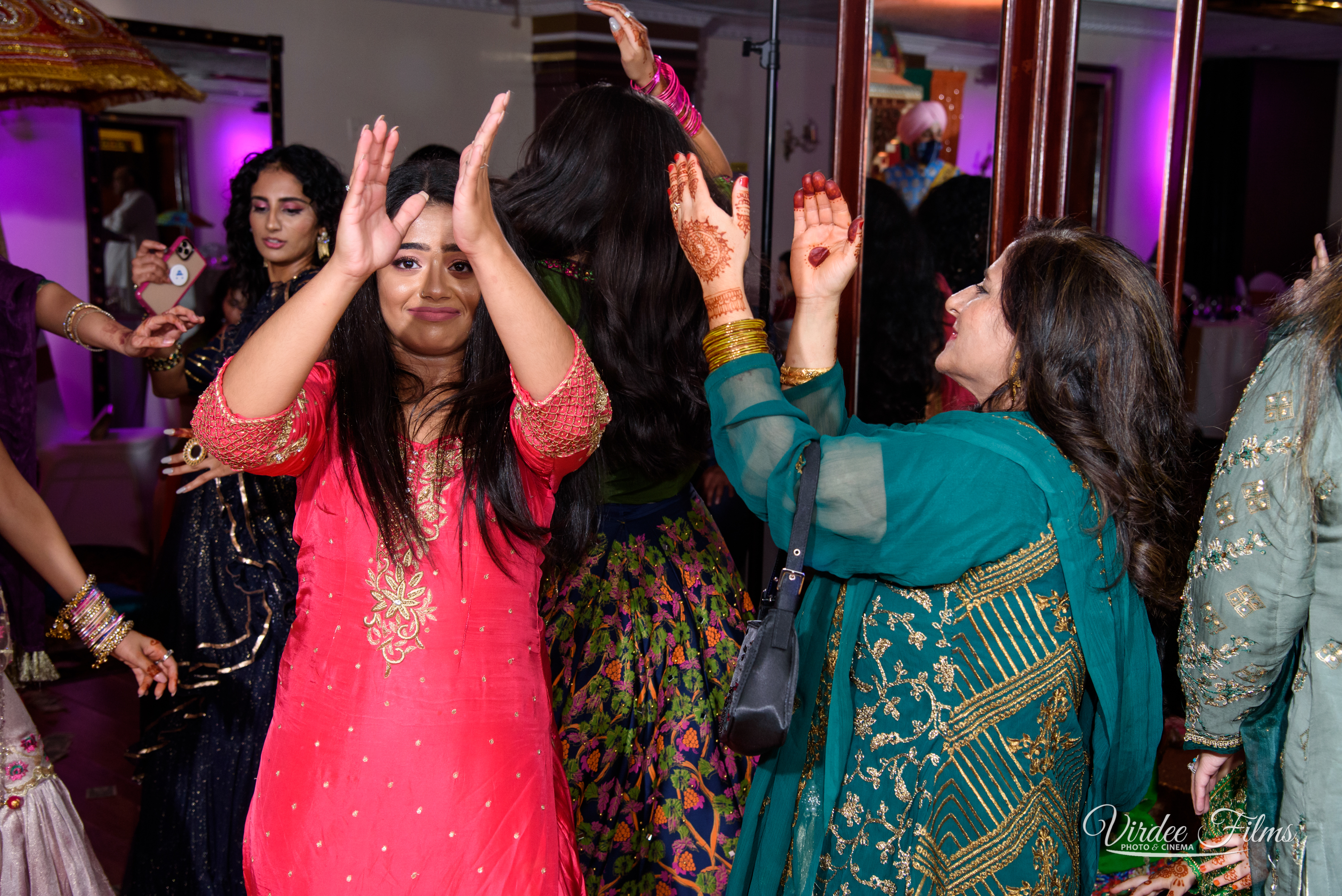 MEHNDI (720)