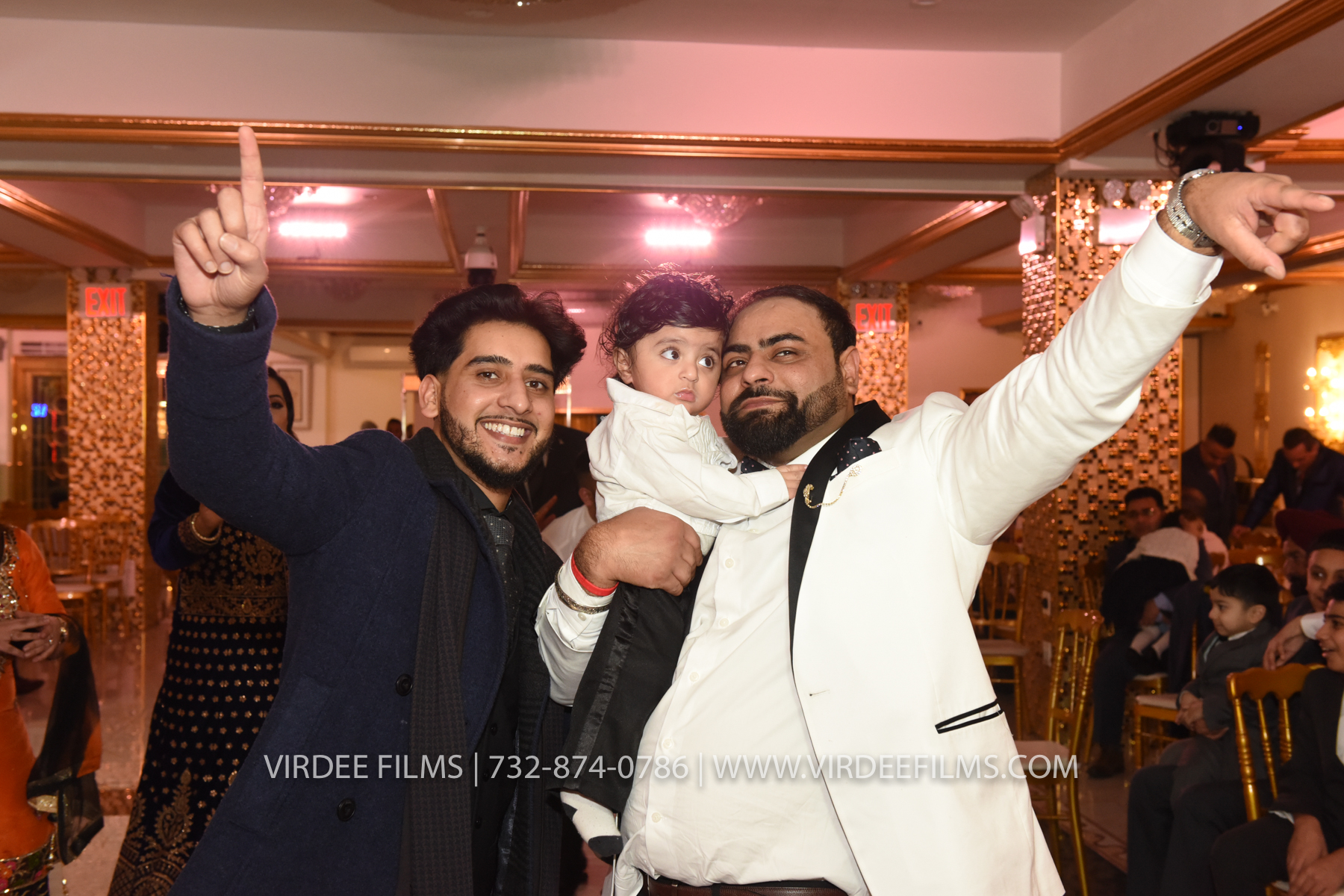 ZORA LOHRI (824)
