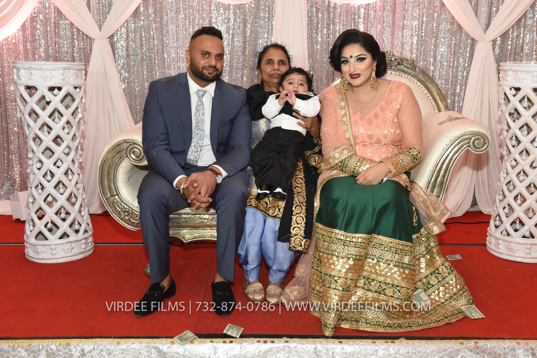 ZORA LOHRI (390)