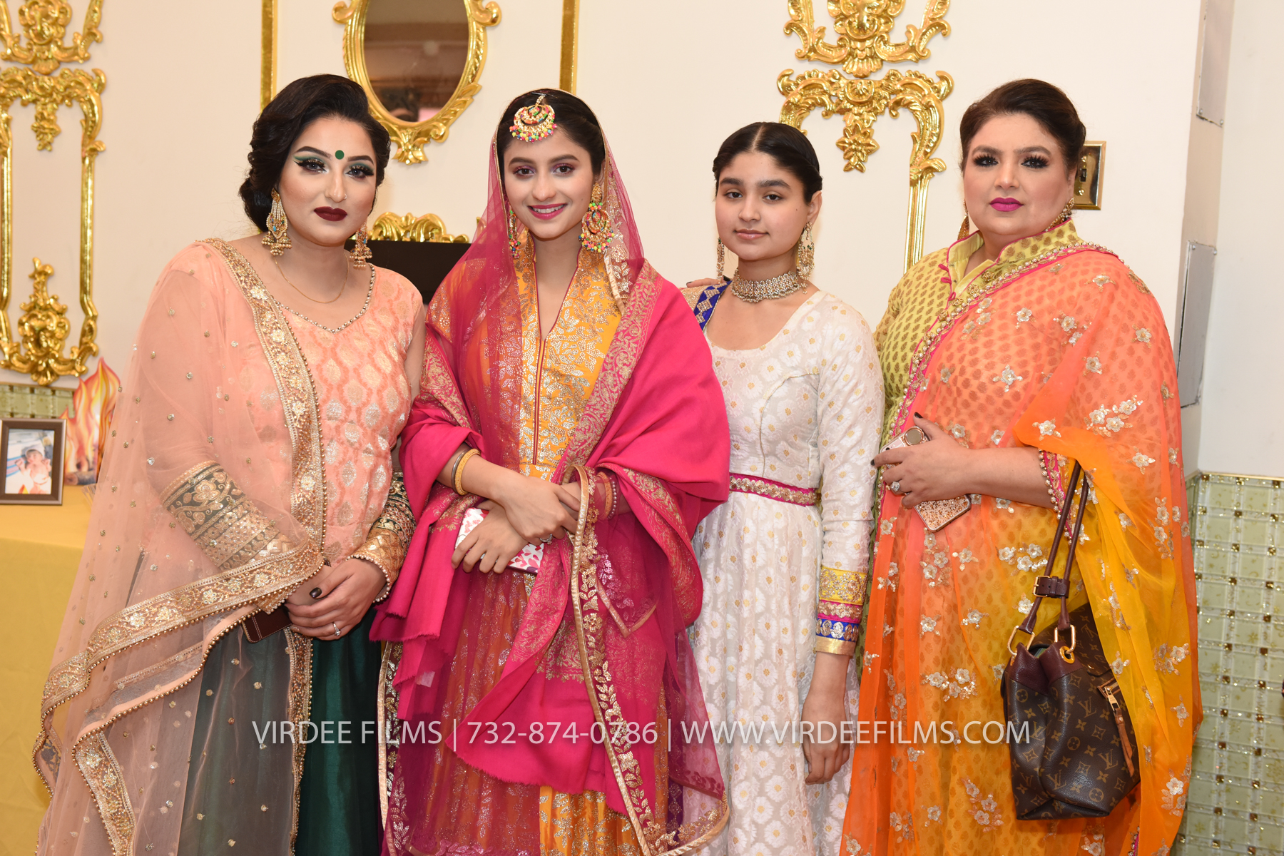 ZORA LOHRI (304)