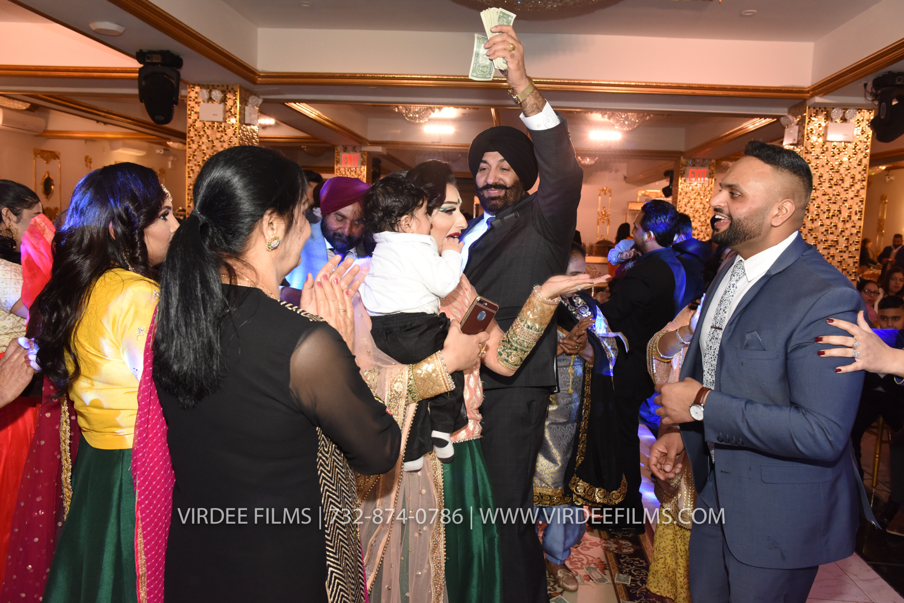 ZORA LOHRI (492)
