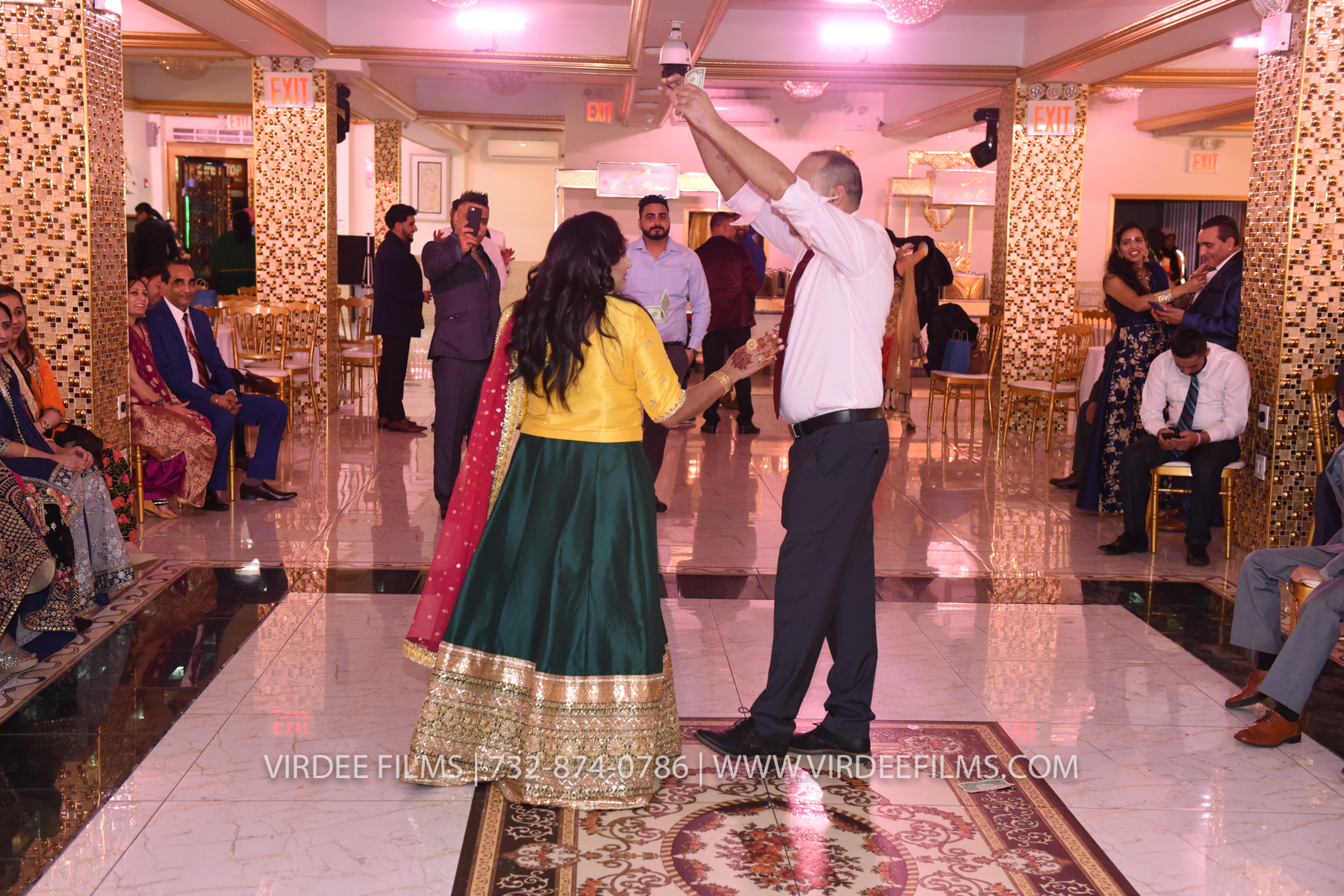 ZORA LOHRI (790)
