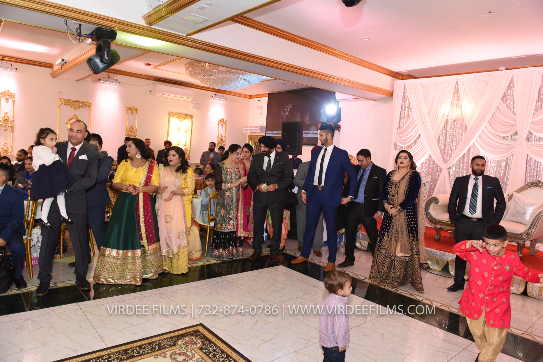 ZORA LOHRI (352)