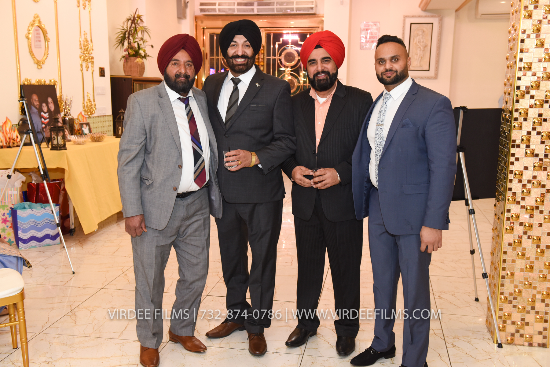 ZORA LOHRI (259)