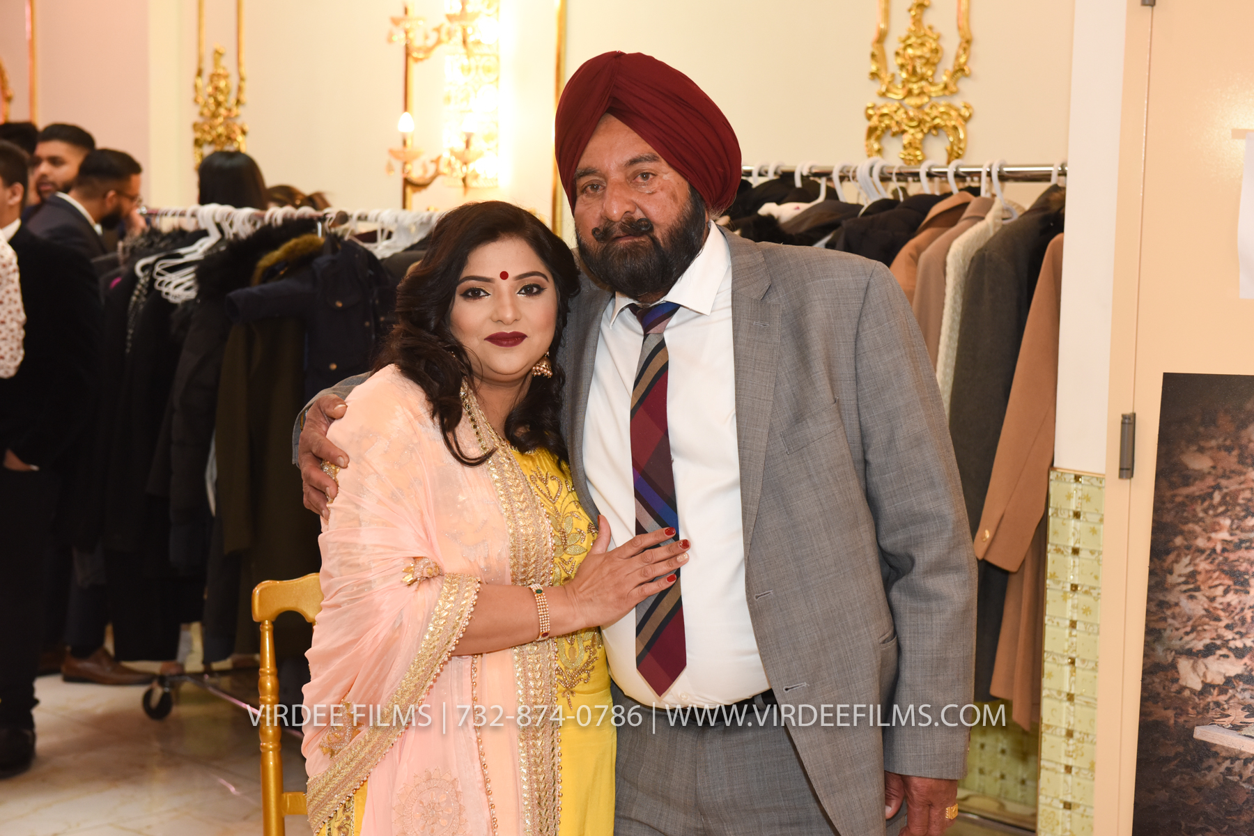 ZORA LOHRI (305)