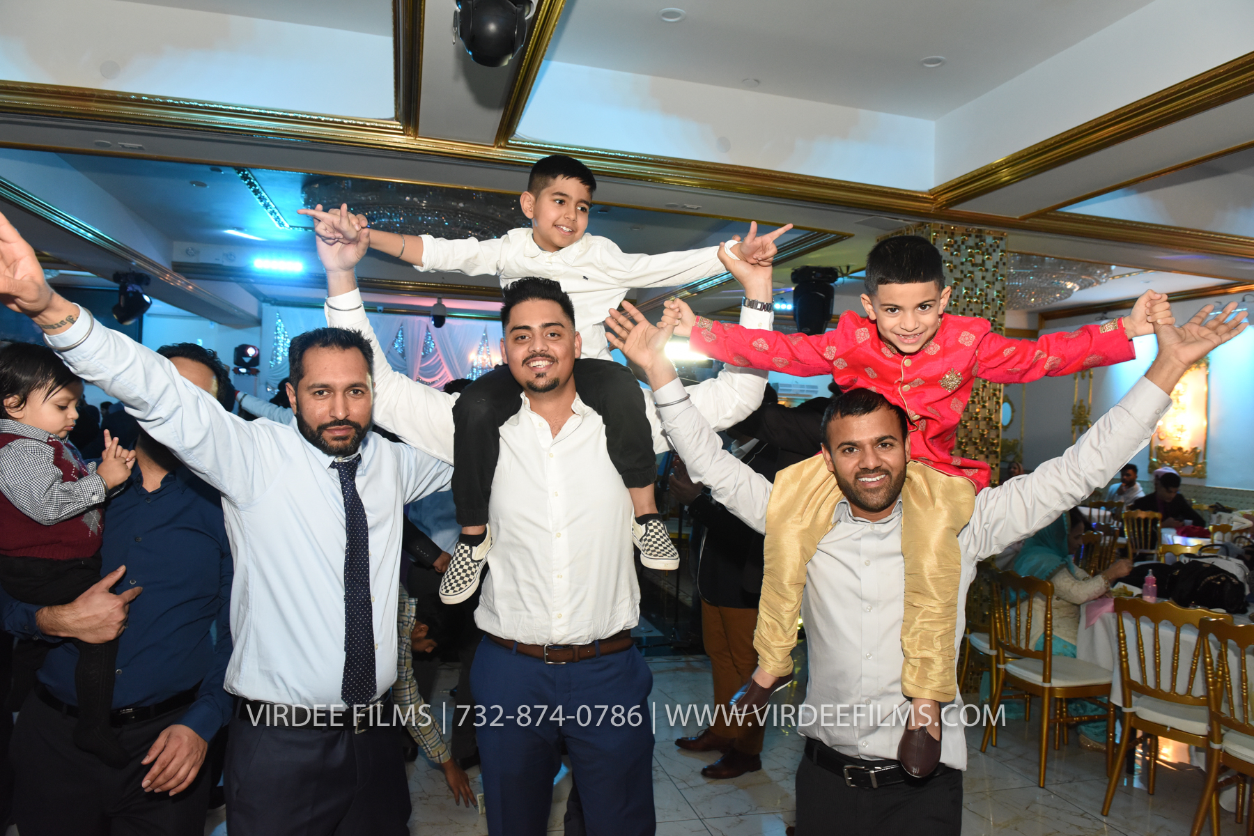 ZORA LOHRI (584)