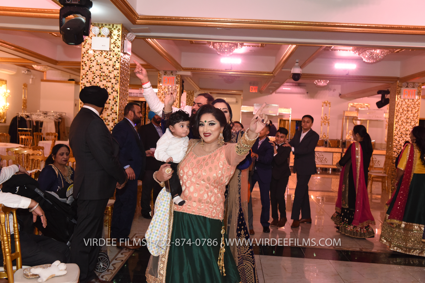 ZORA LOHRI (818)
