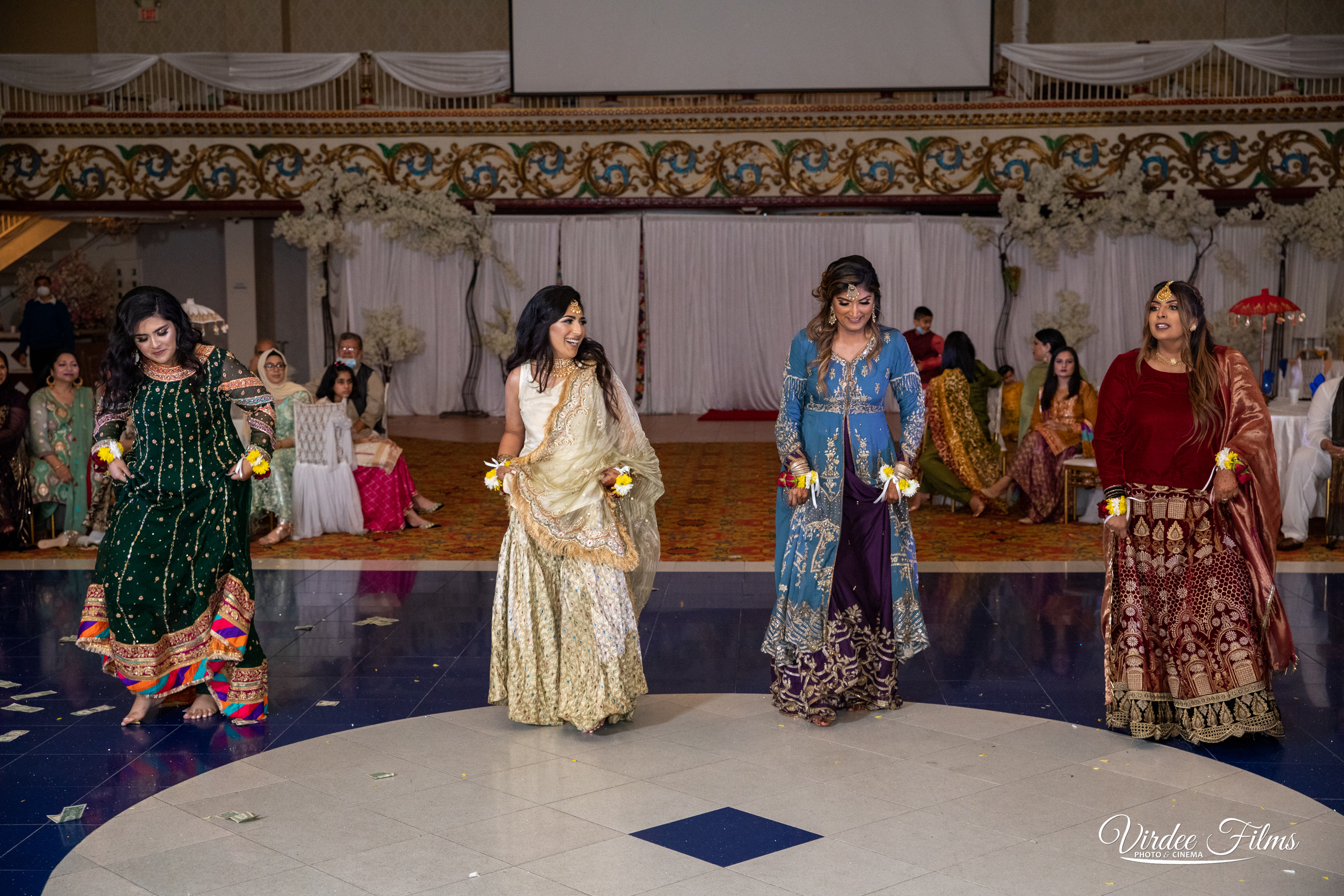 A+A MEHNDI (476)