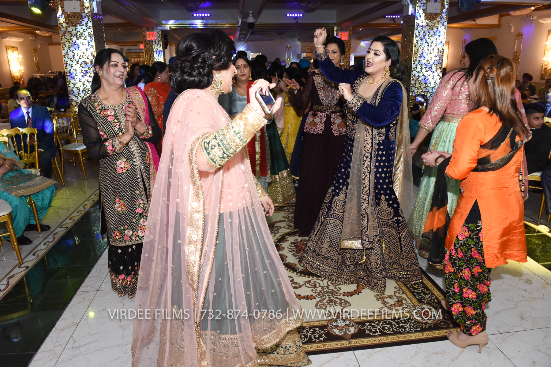 ZORA LOHRI (561)