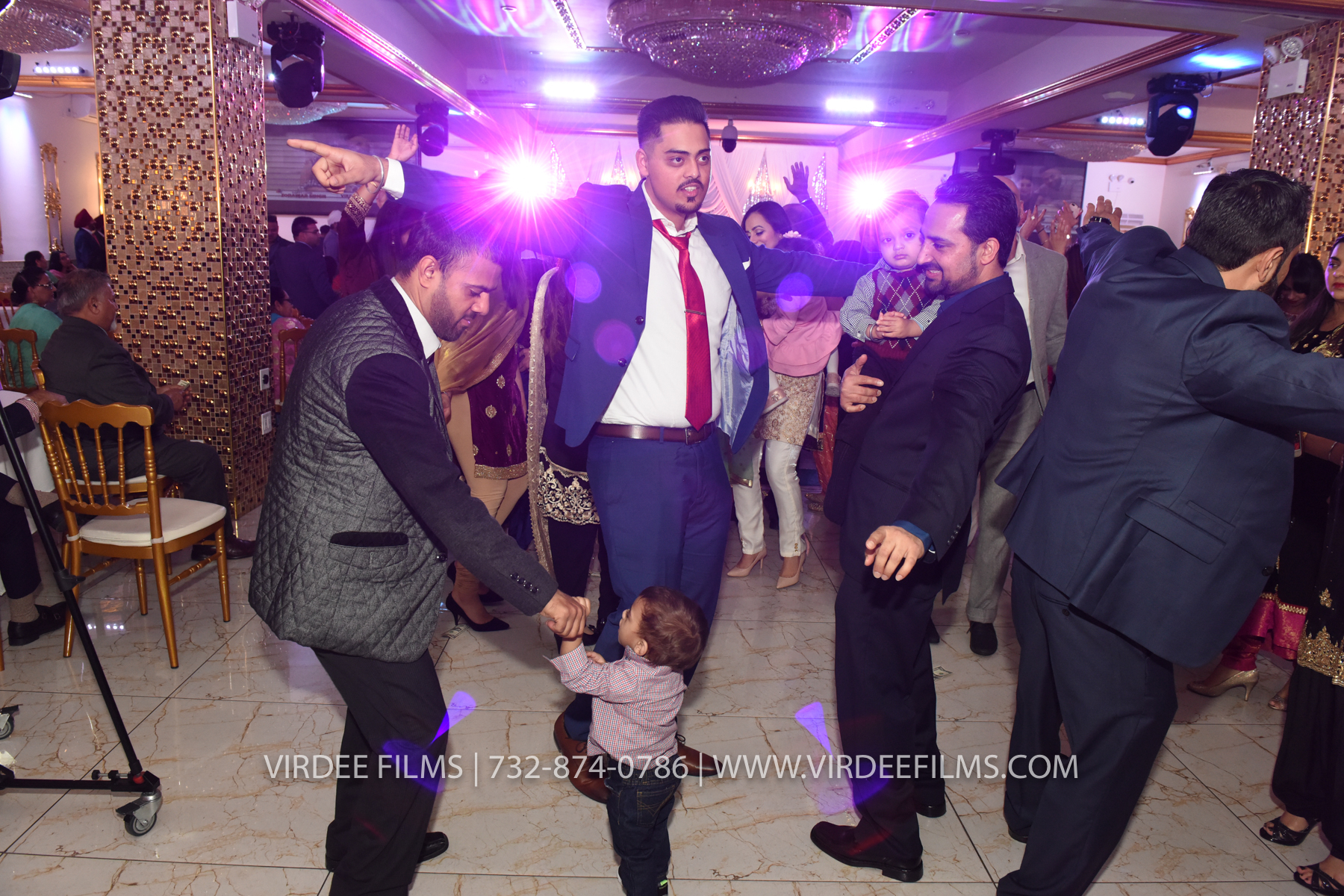 ZORA LOHRI (526)