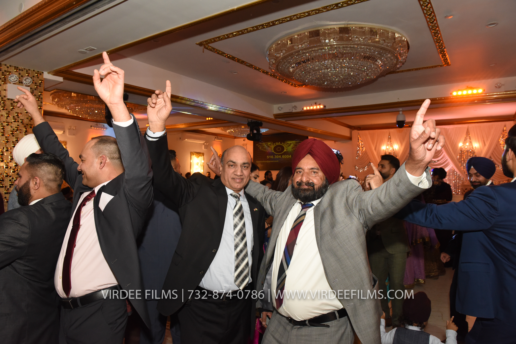 ZORA LOHRI (555)