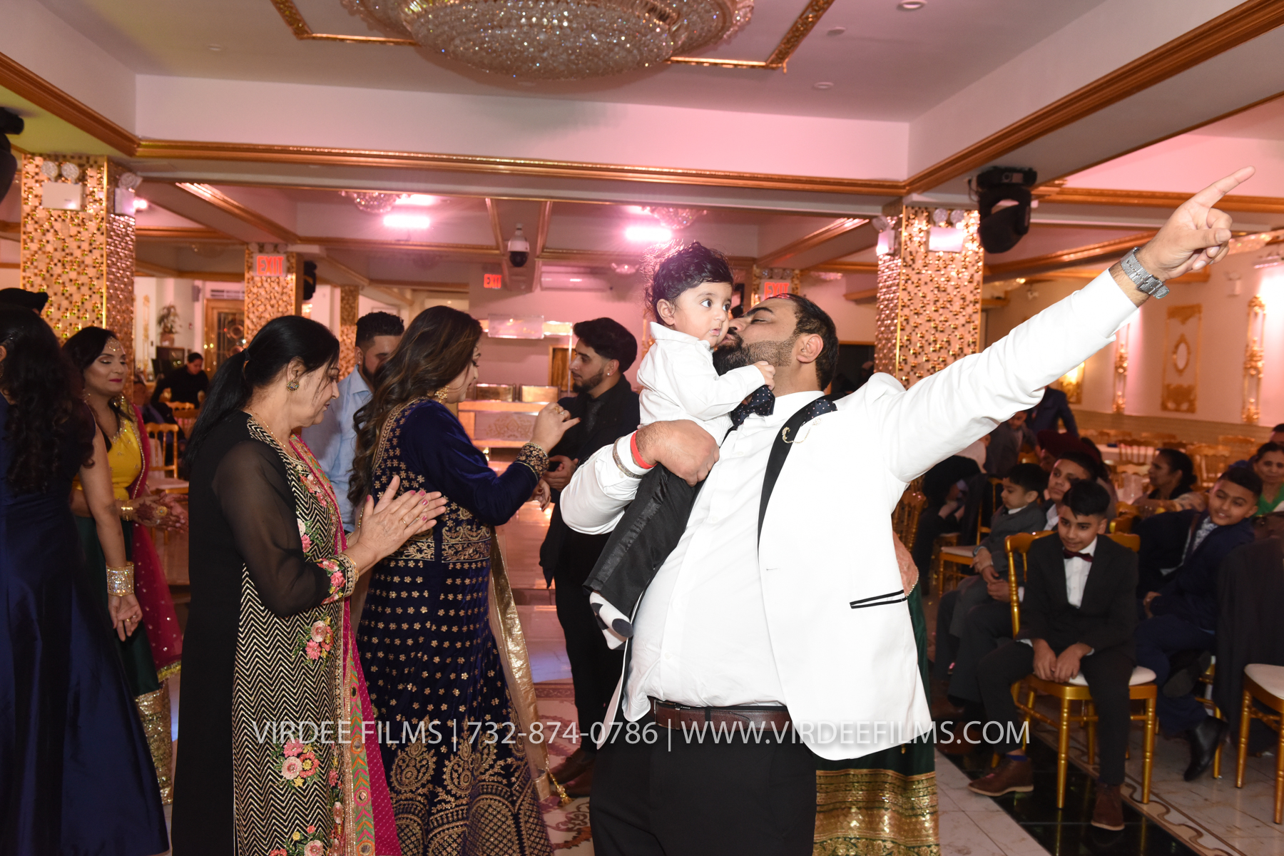 ZORA LOHRI (821)