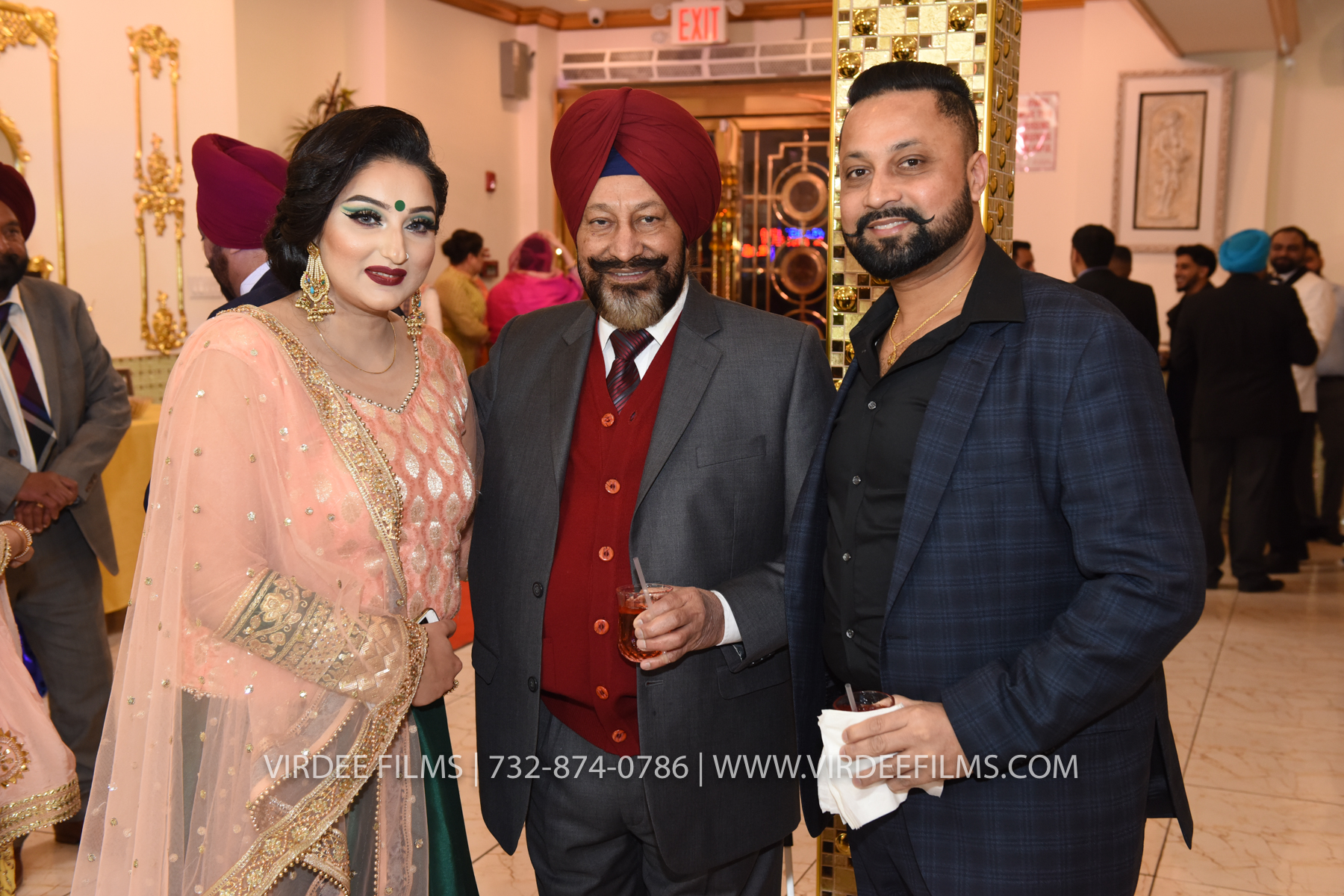 ZORA LOHRI (290)